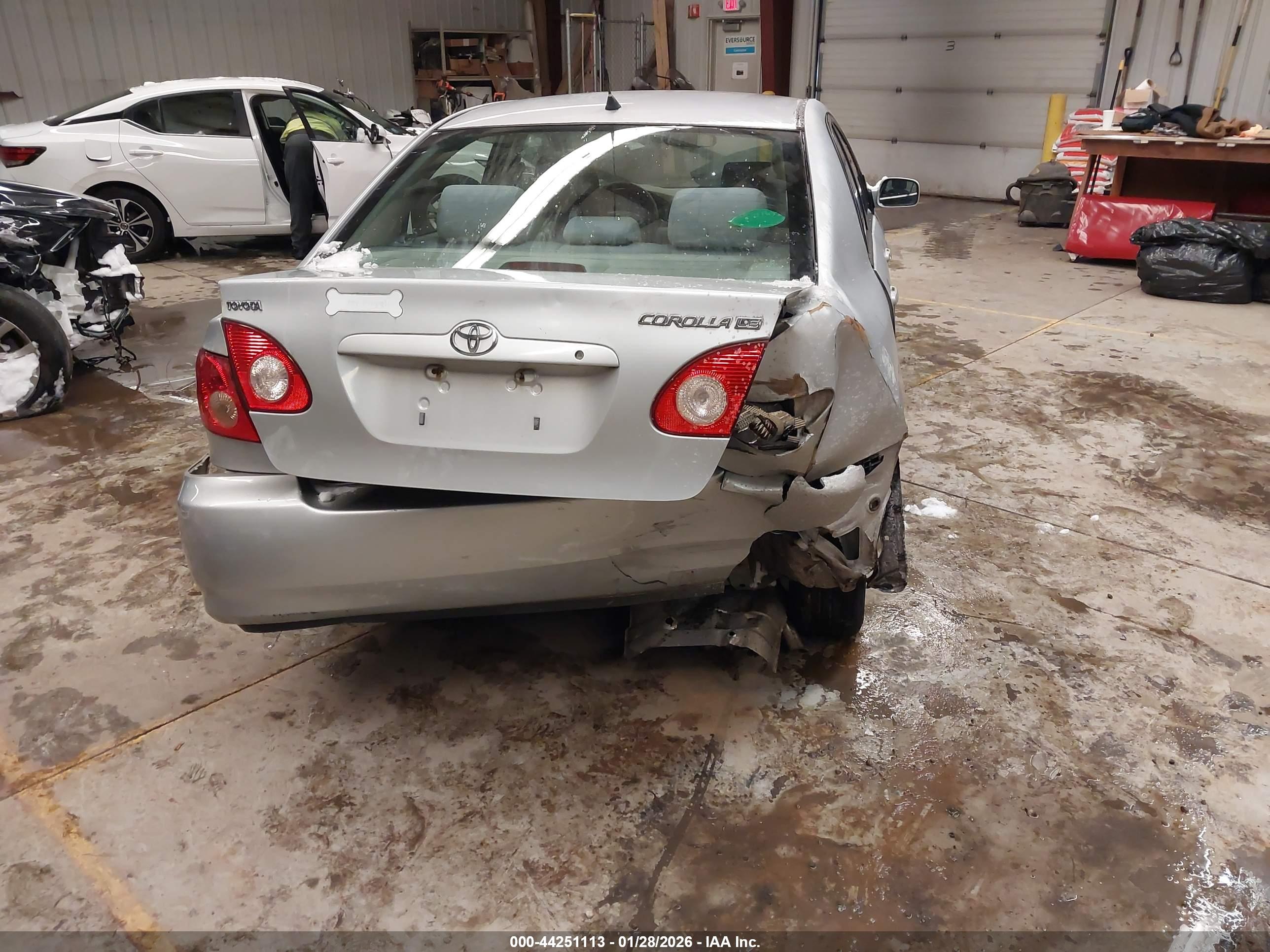 TOYOTA COROLLA image 6