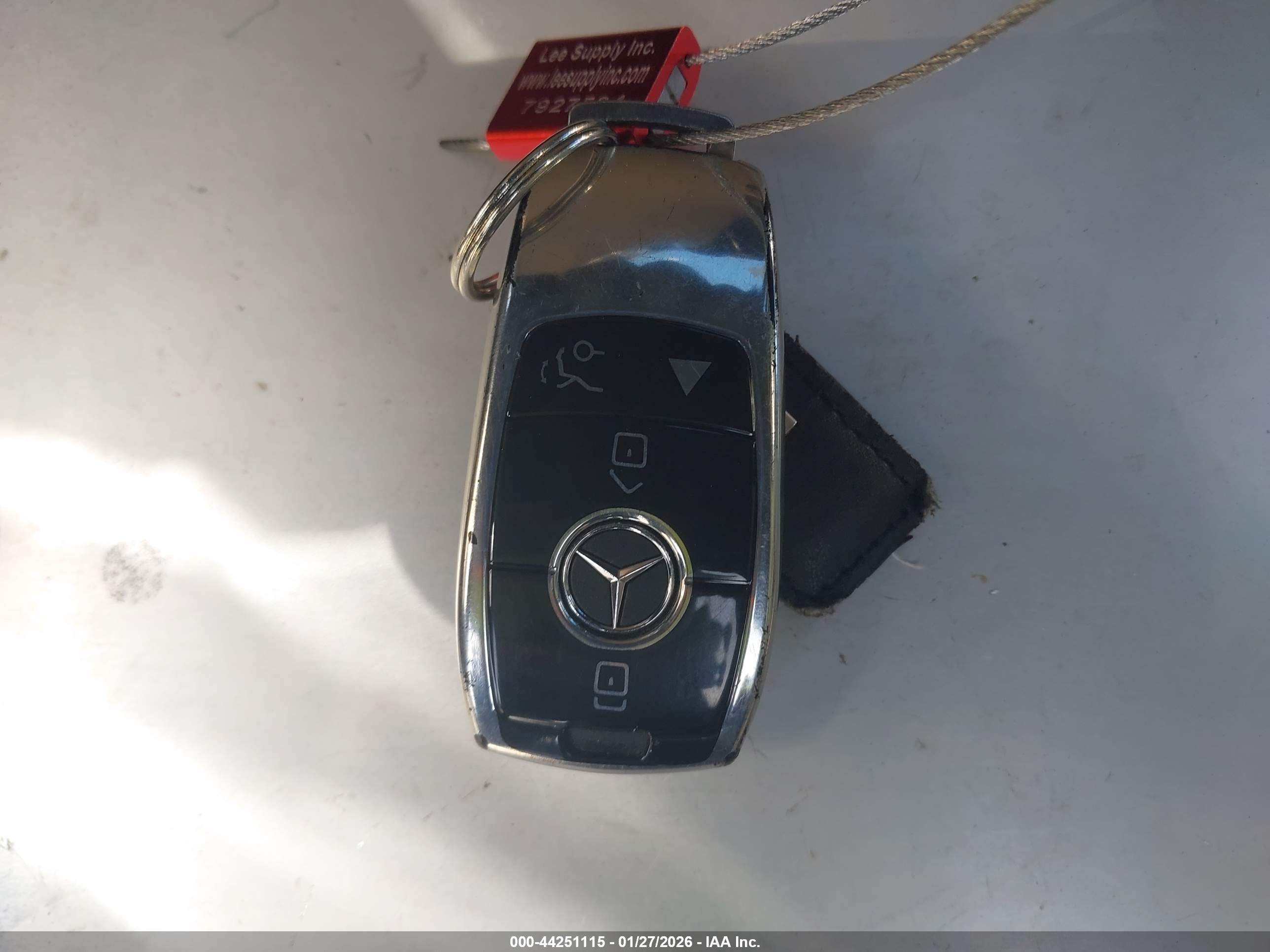 MERCEDES-BENZ C image 11