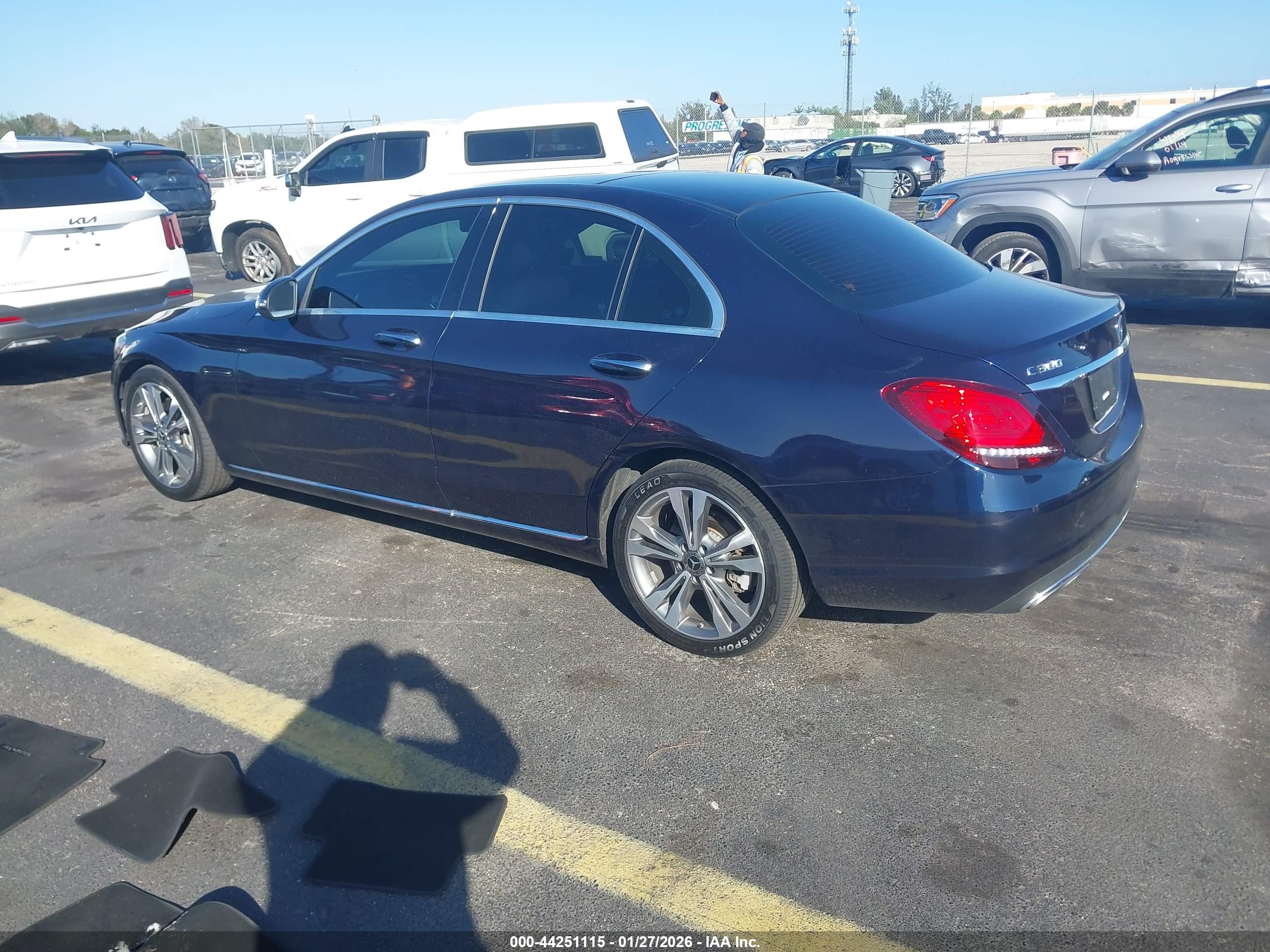 MERCEDES-BENZ C image 3