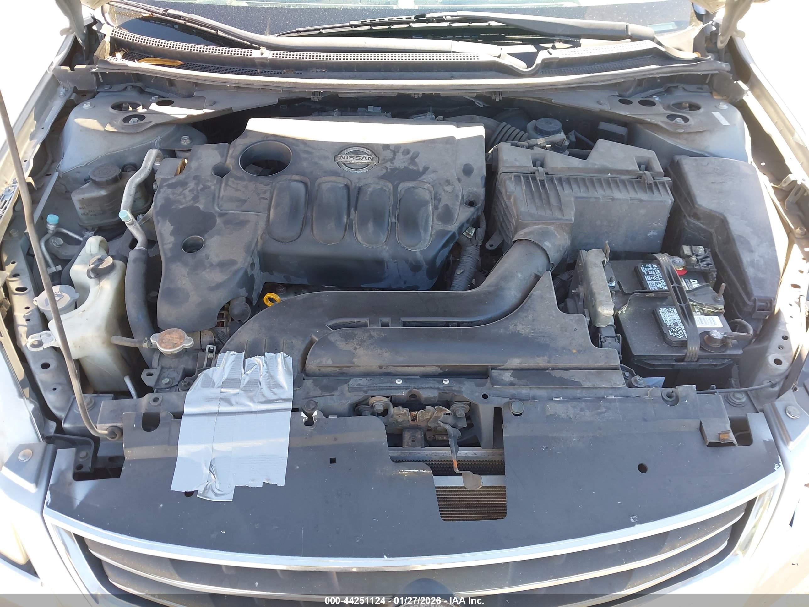 NISSAN ALTIMA image 10