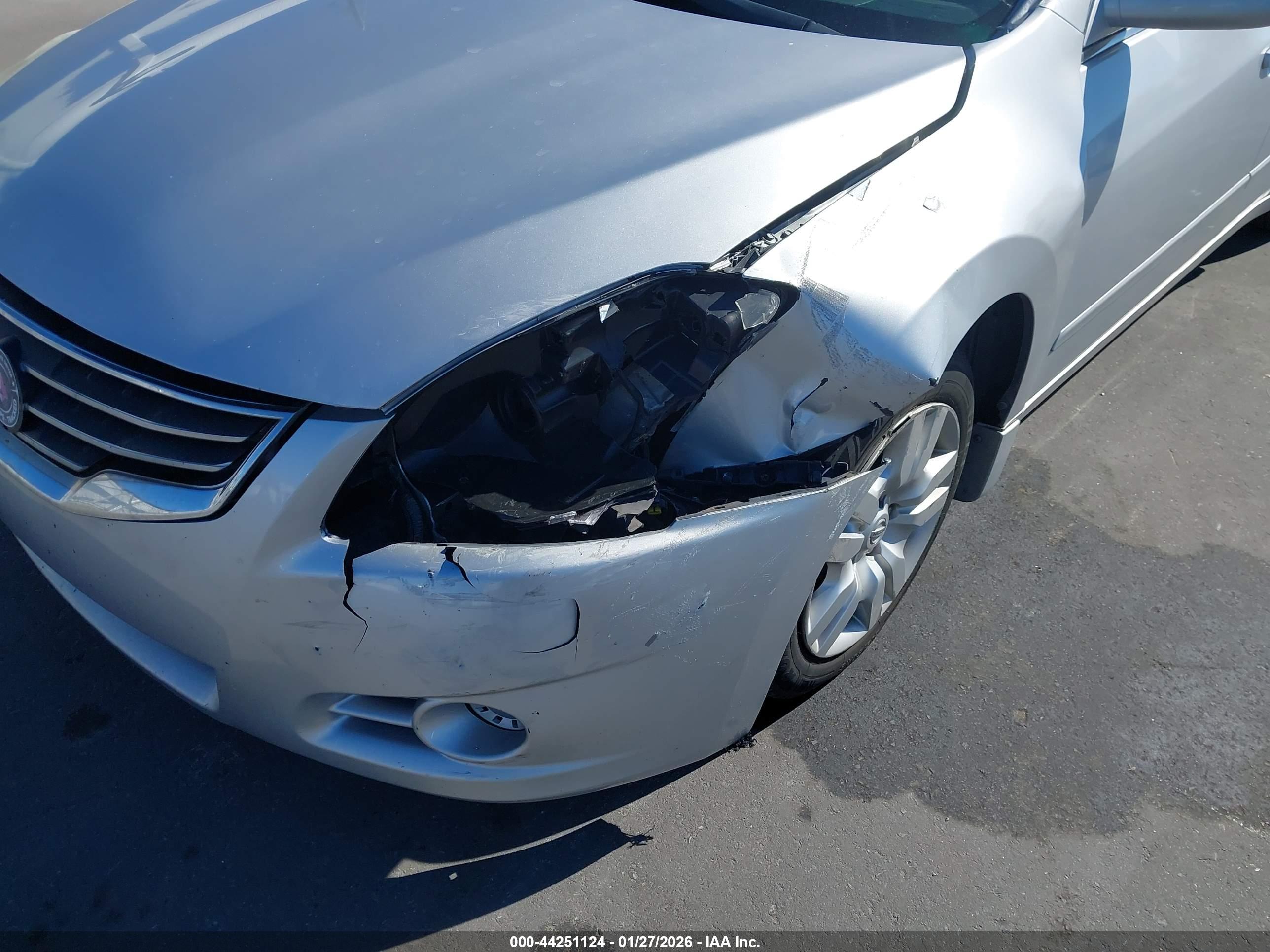 NISSAN ALTIMA image 6