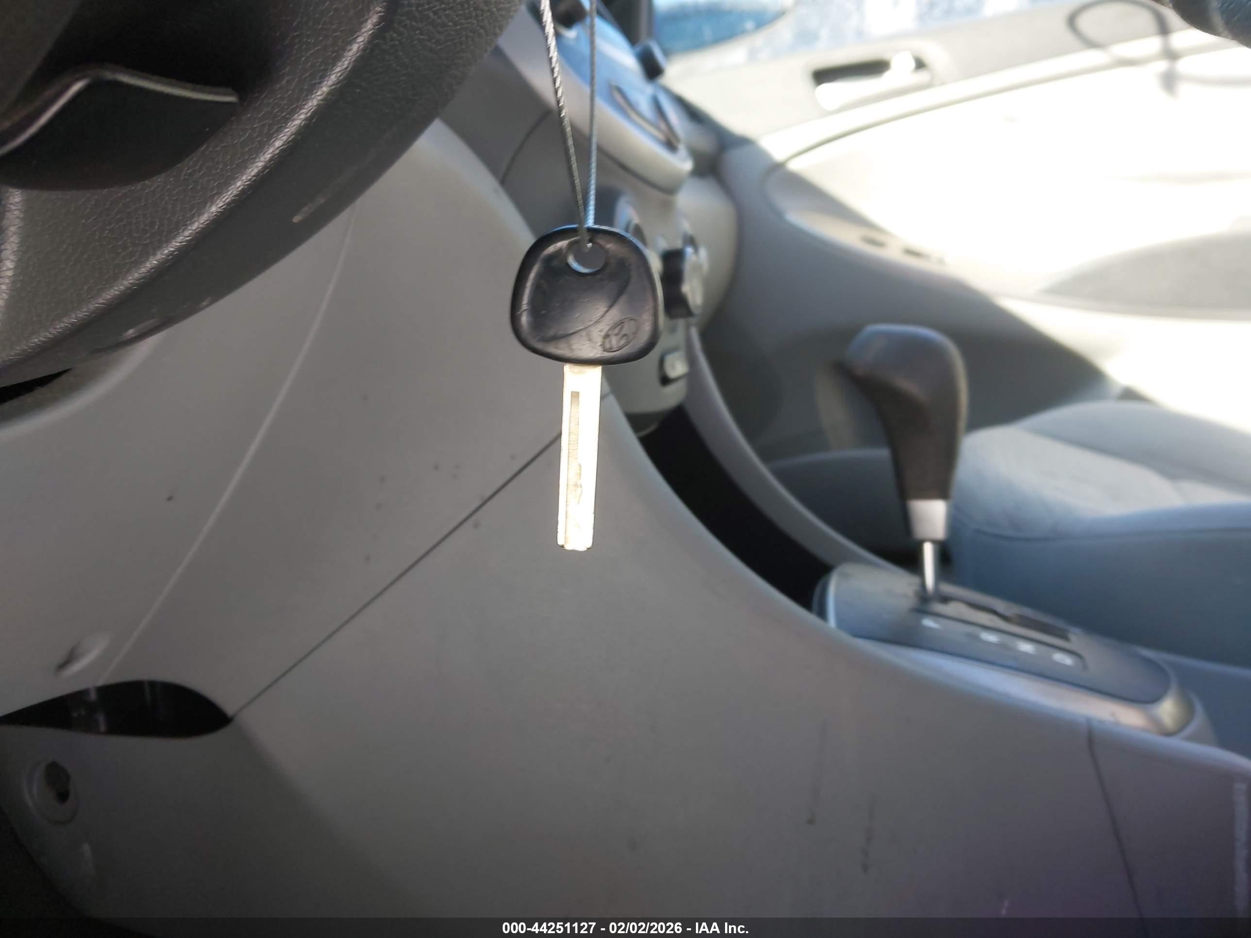 HYUNDAI ACCENT image 11