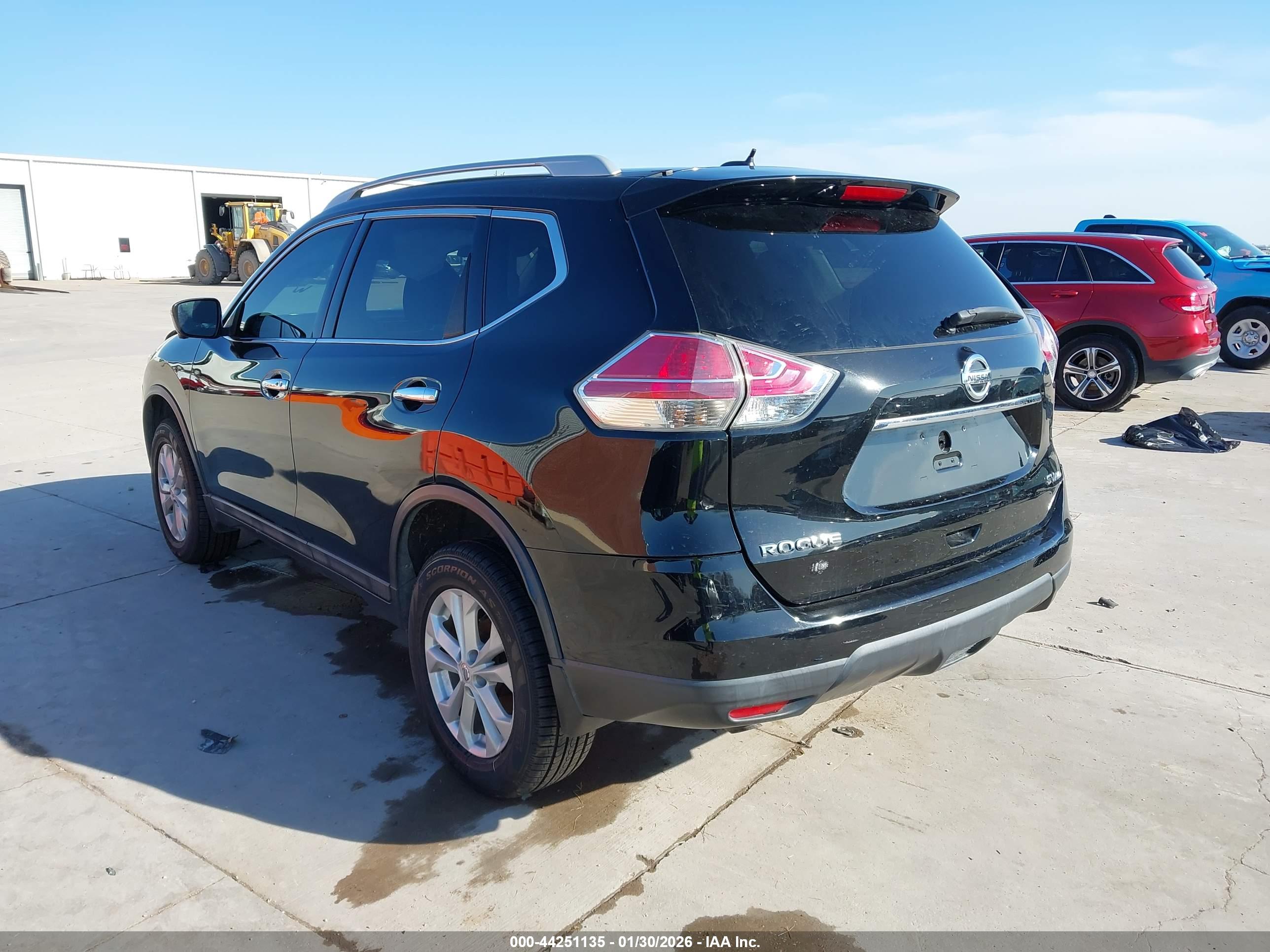 NISSAN ROGUE image 3