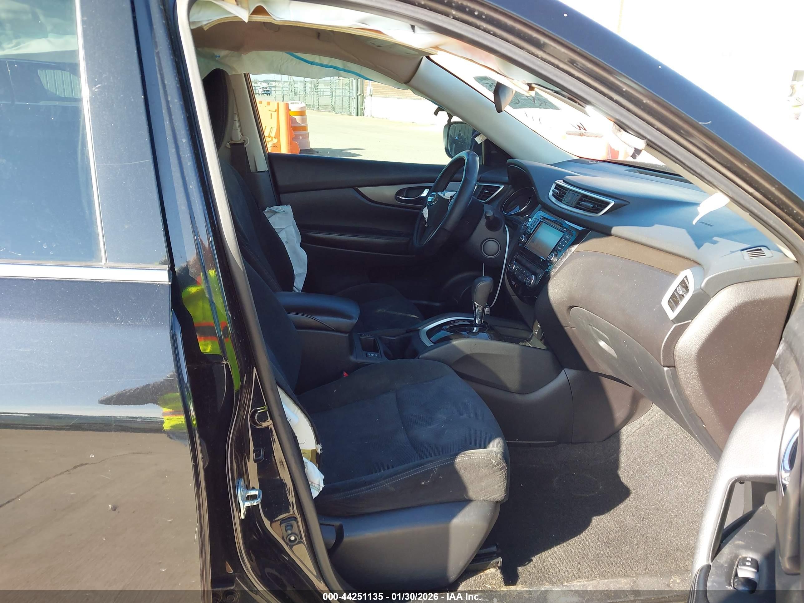 NISSAN ROGUE image 5