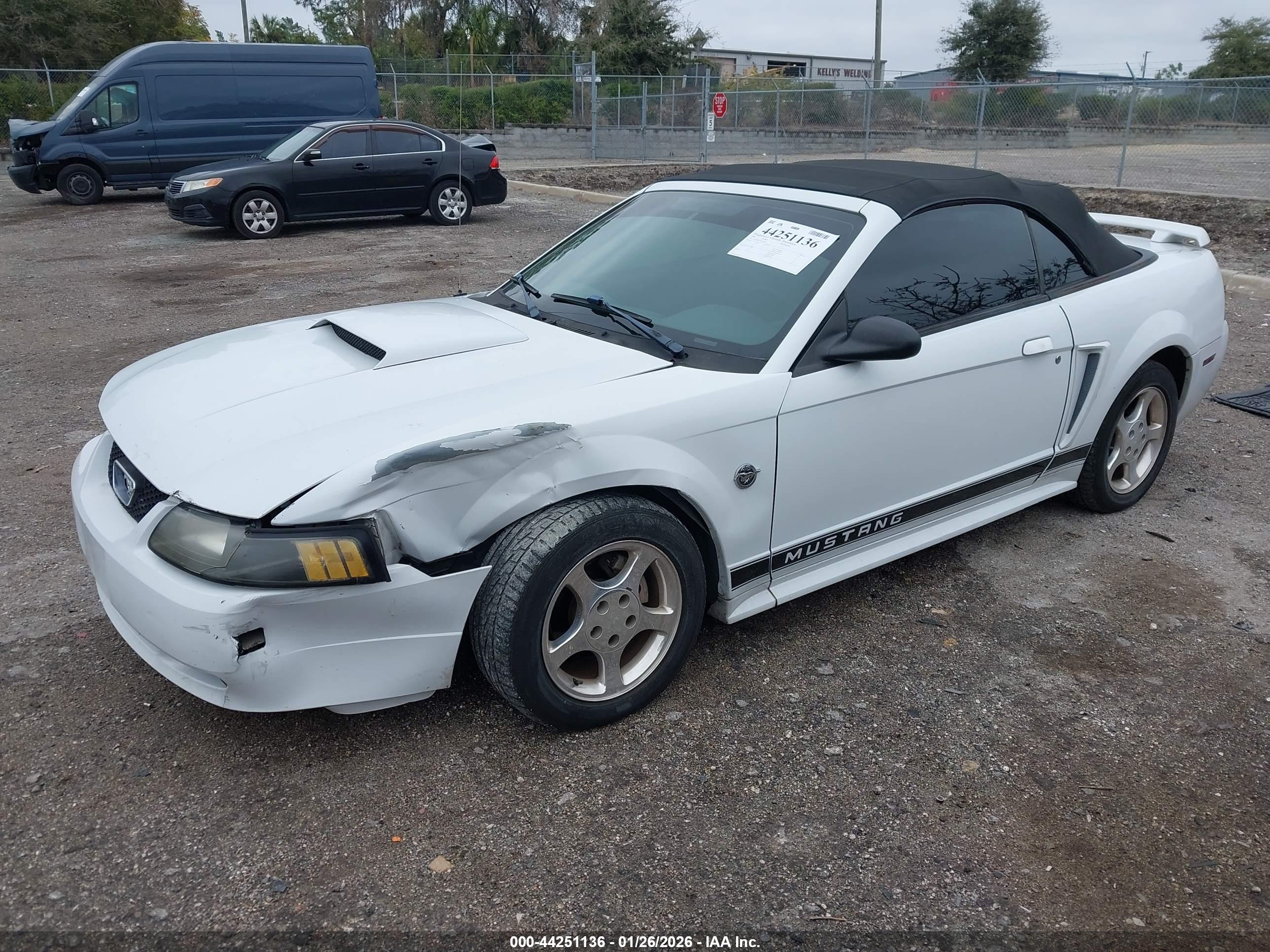 FORD MUSTANG image 2