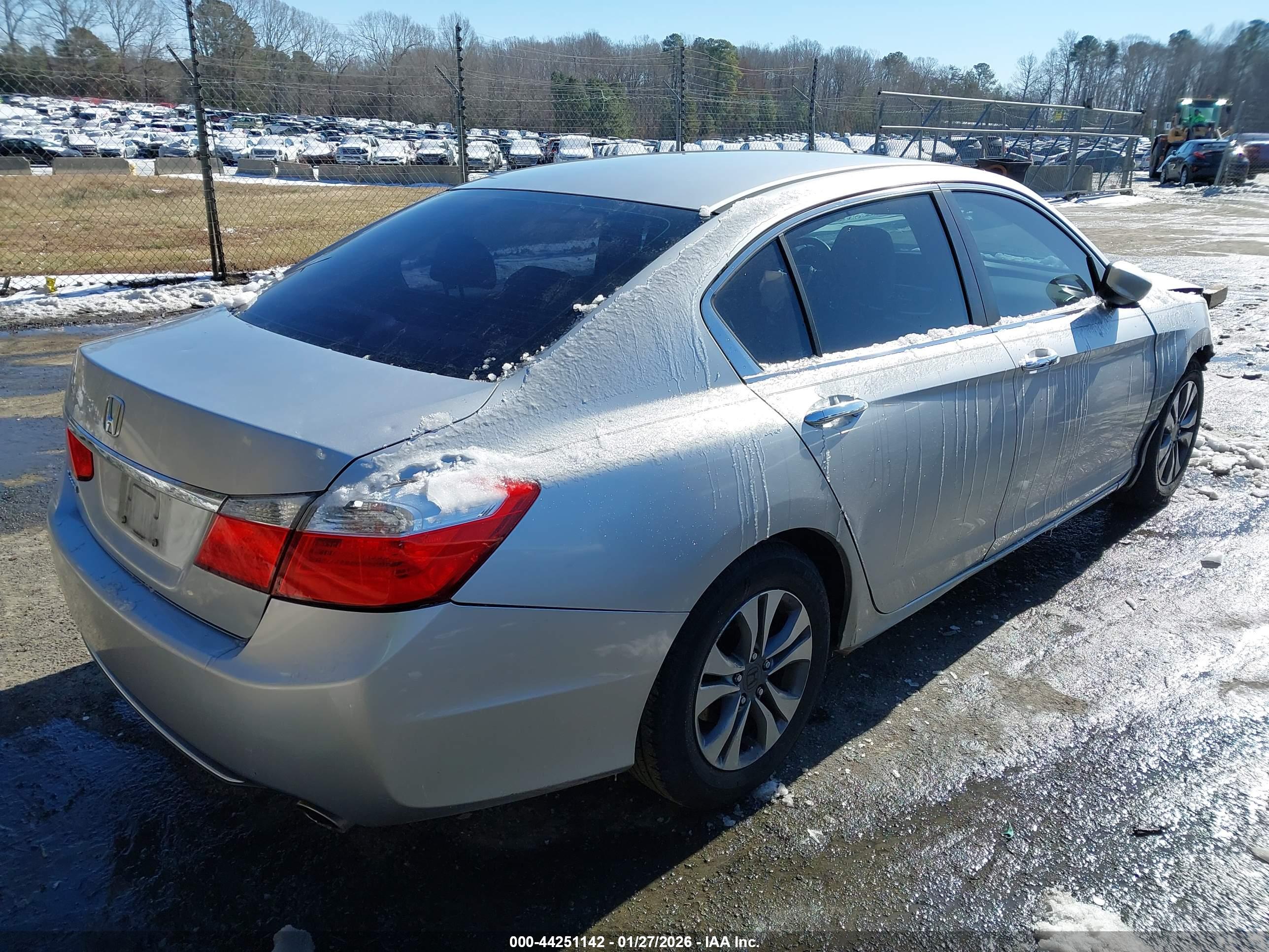 HONDA ACCORD image 4