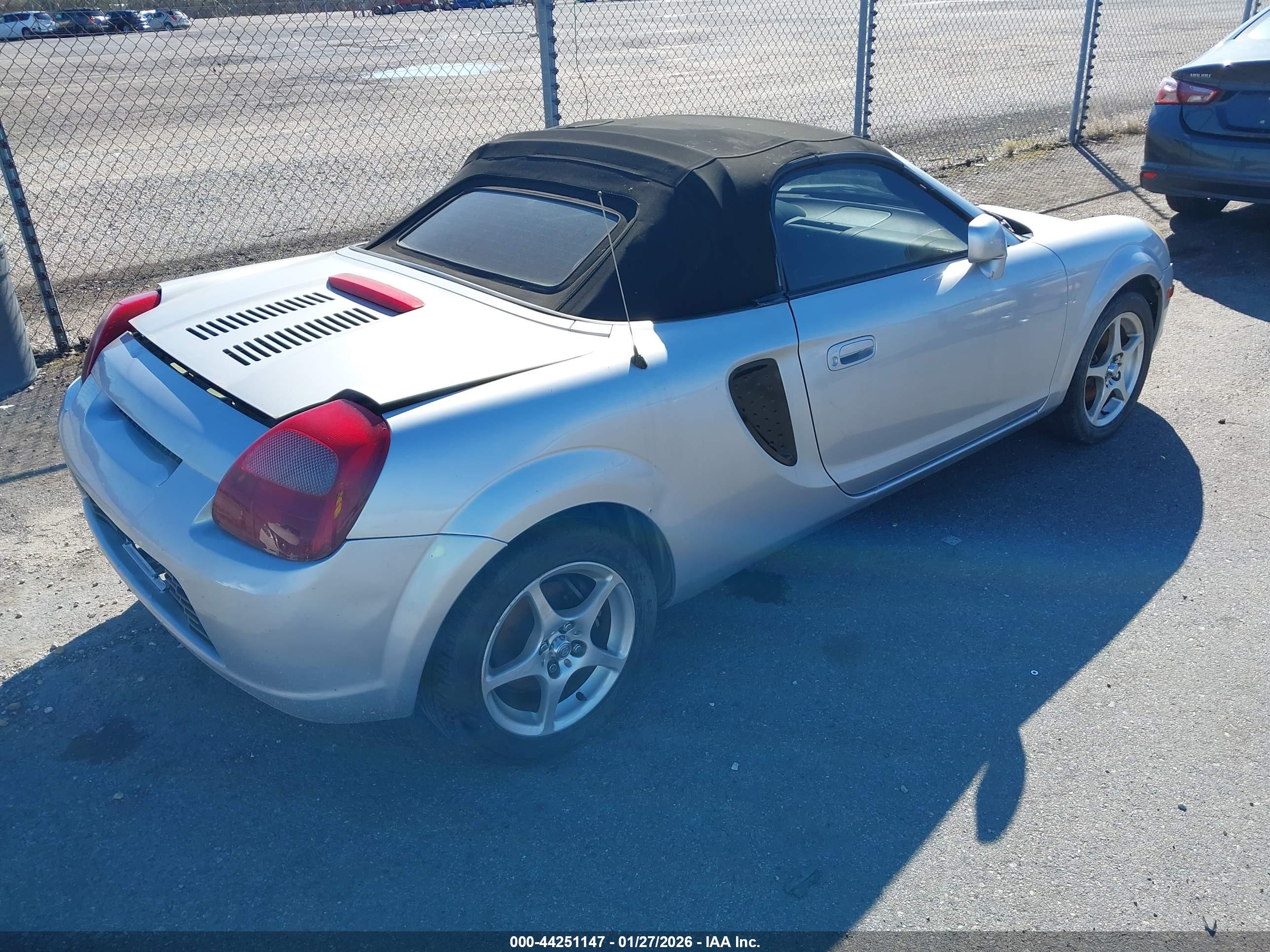 TOYOTA MR2 image 4