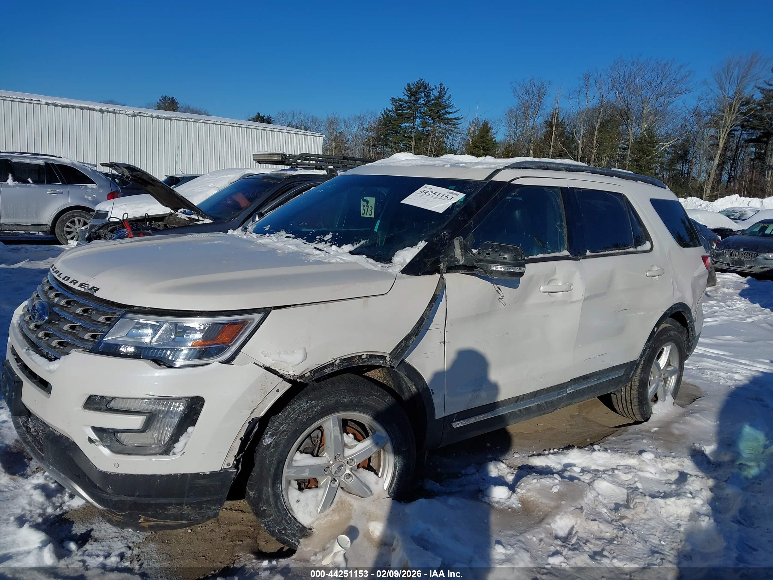 FORD EXPLORER image 6
