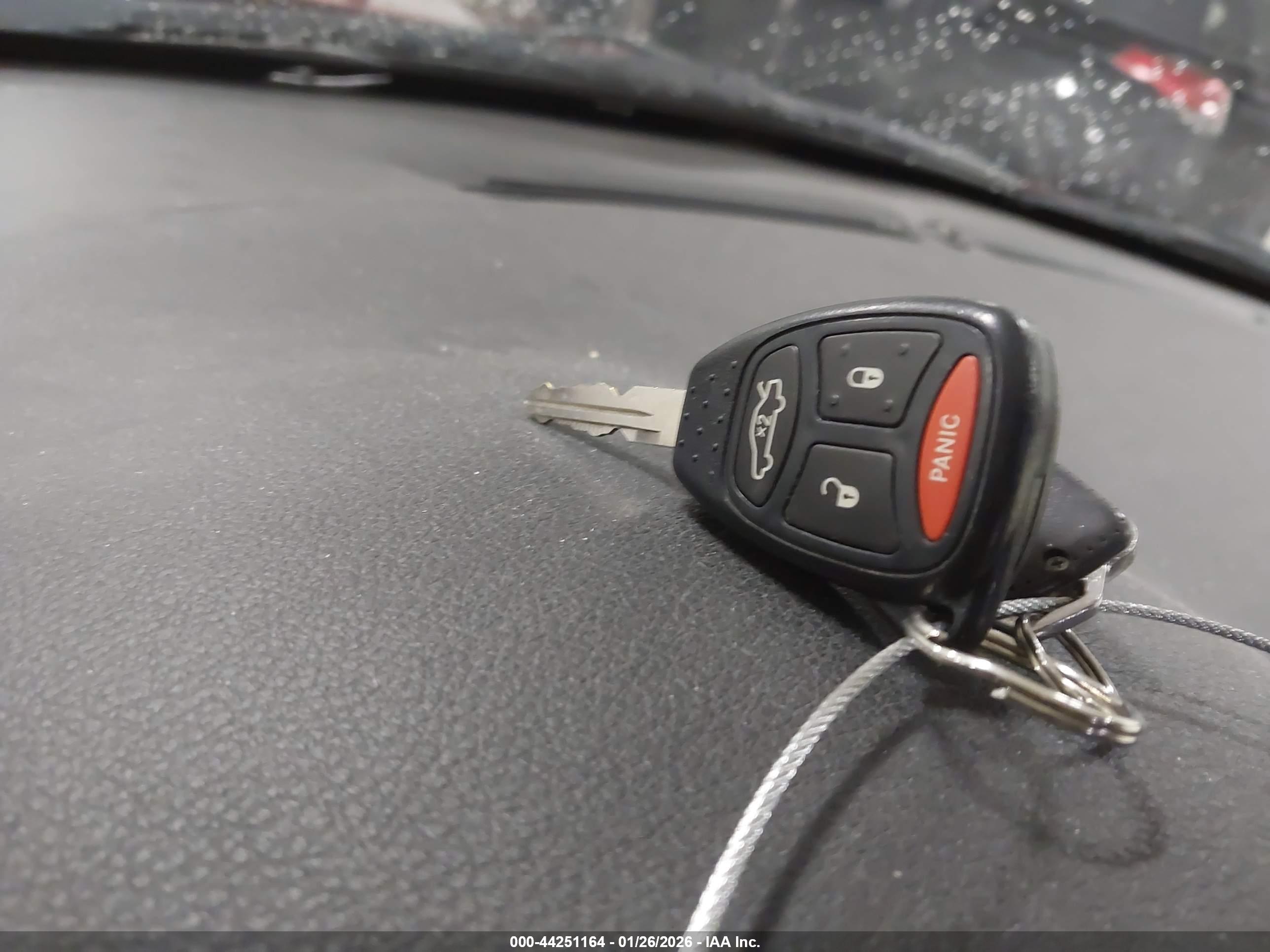 CHRYSLER 200 image 11