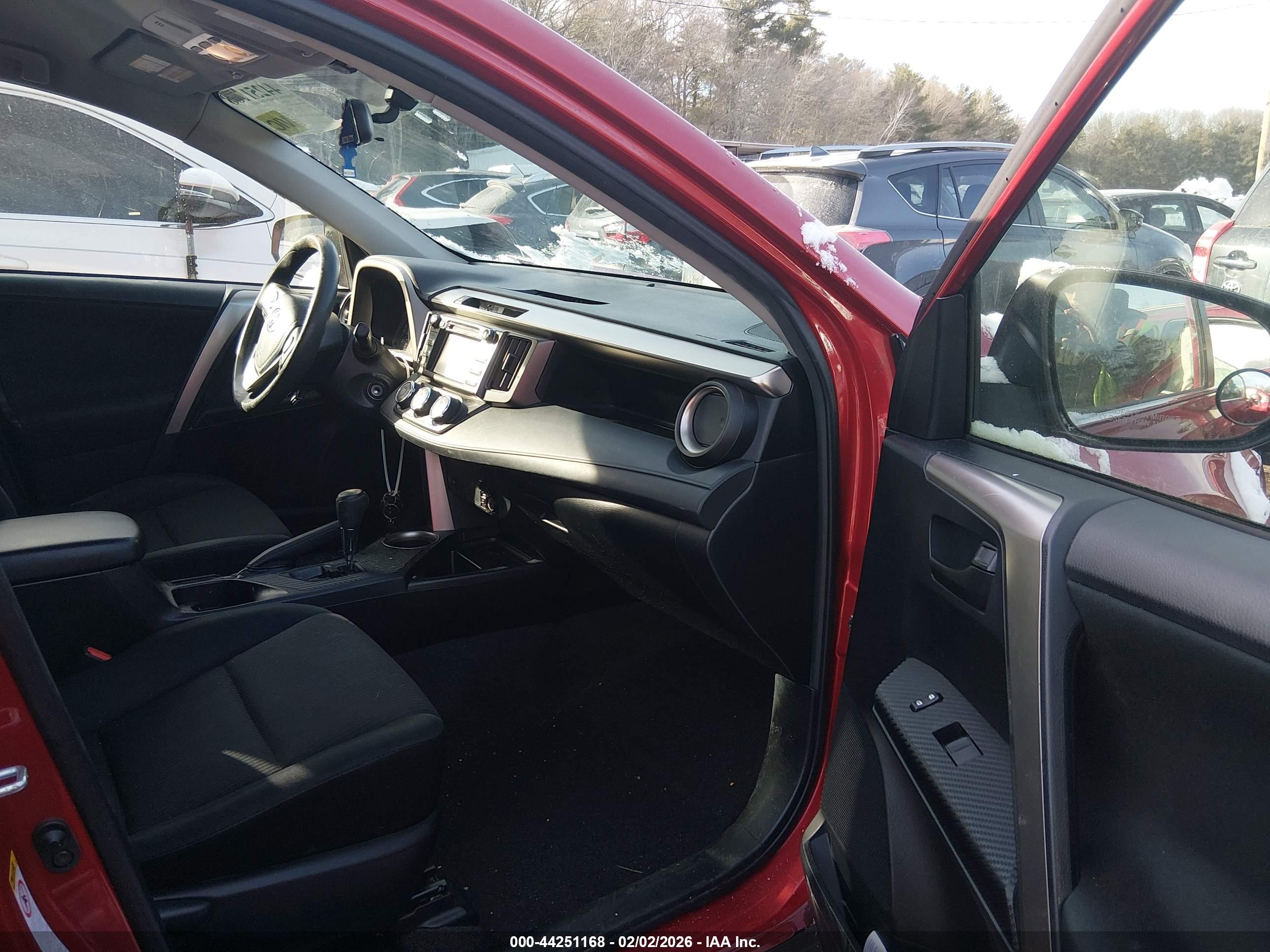 TOYOTA RAV4 image 5