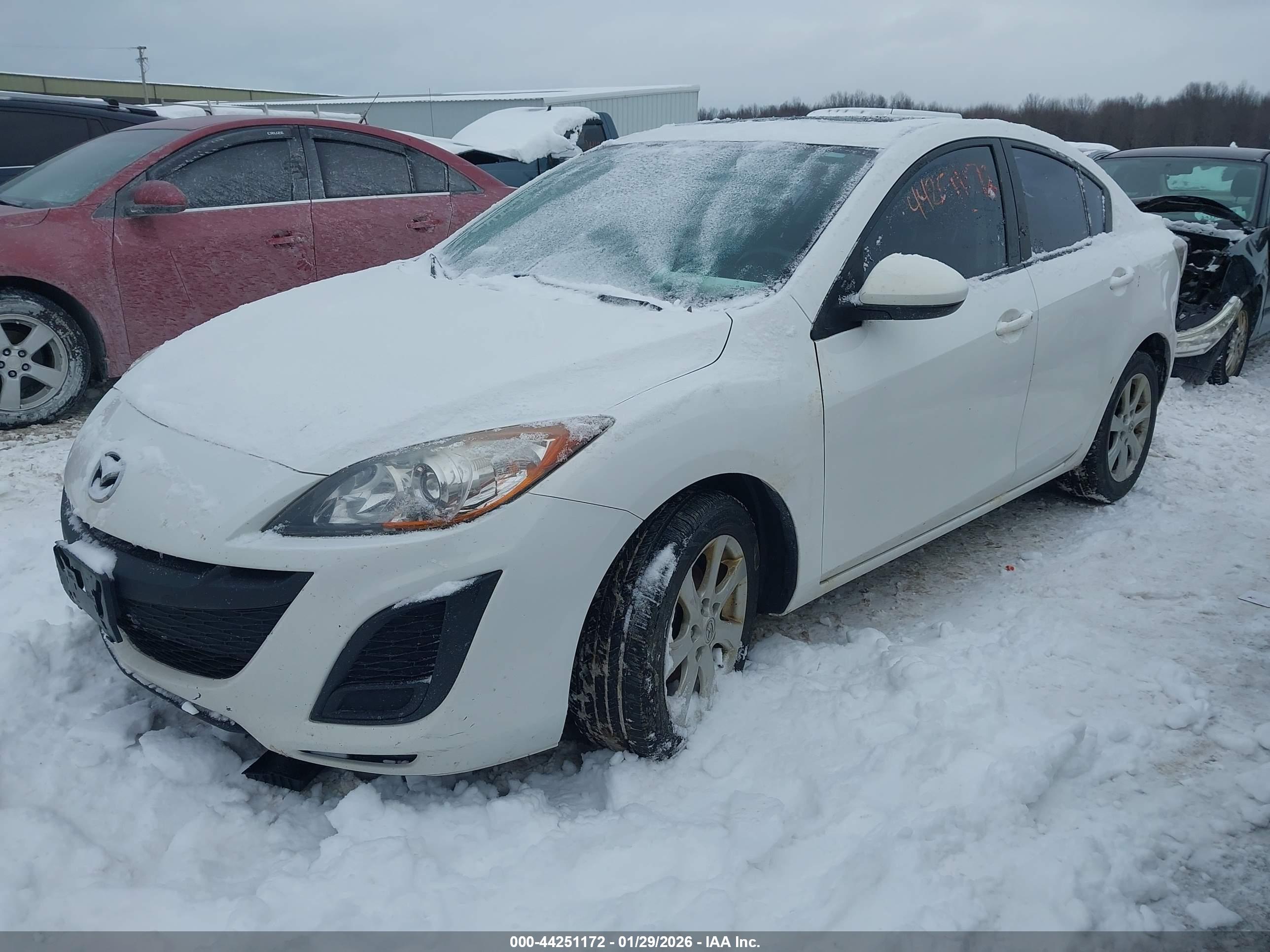 MAZDA MAZDA3 image 2