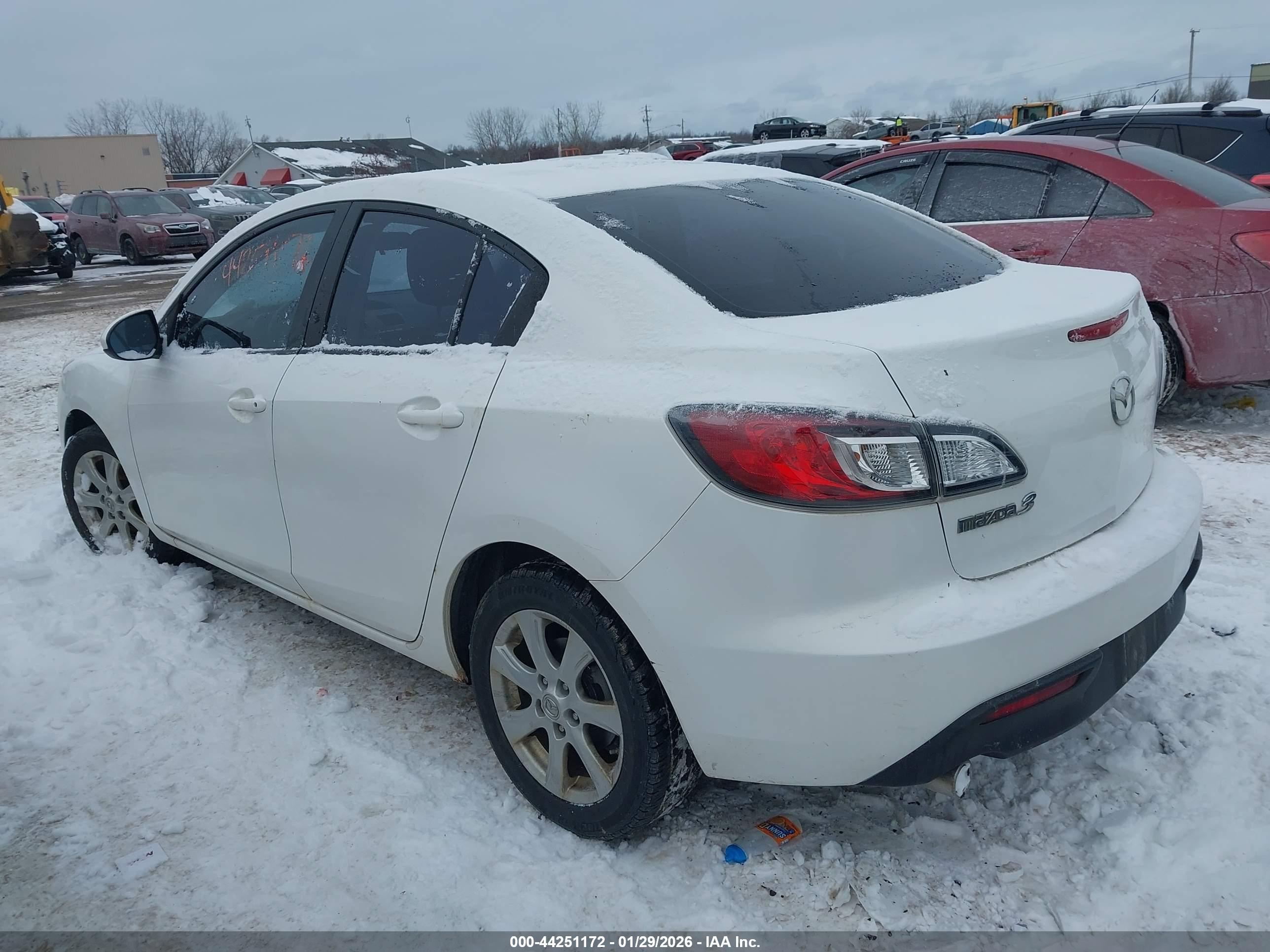 MAZDA MAZDA3 image 3