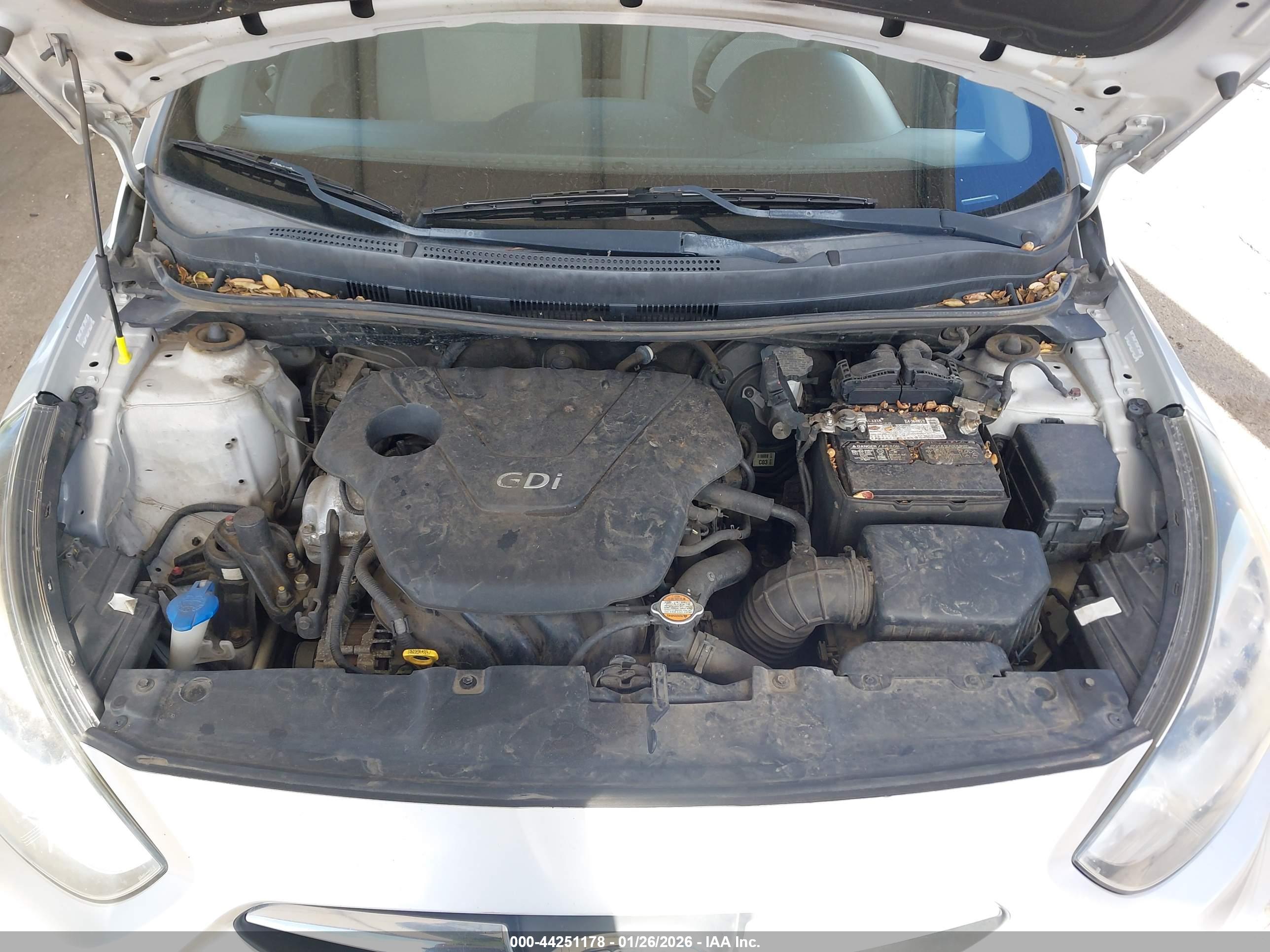 HYUNDAI ACCENT image 10