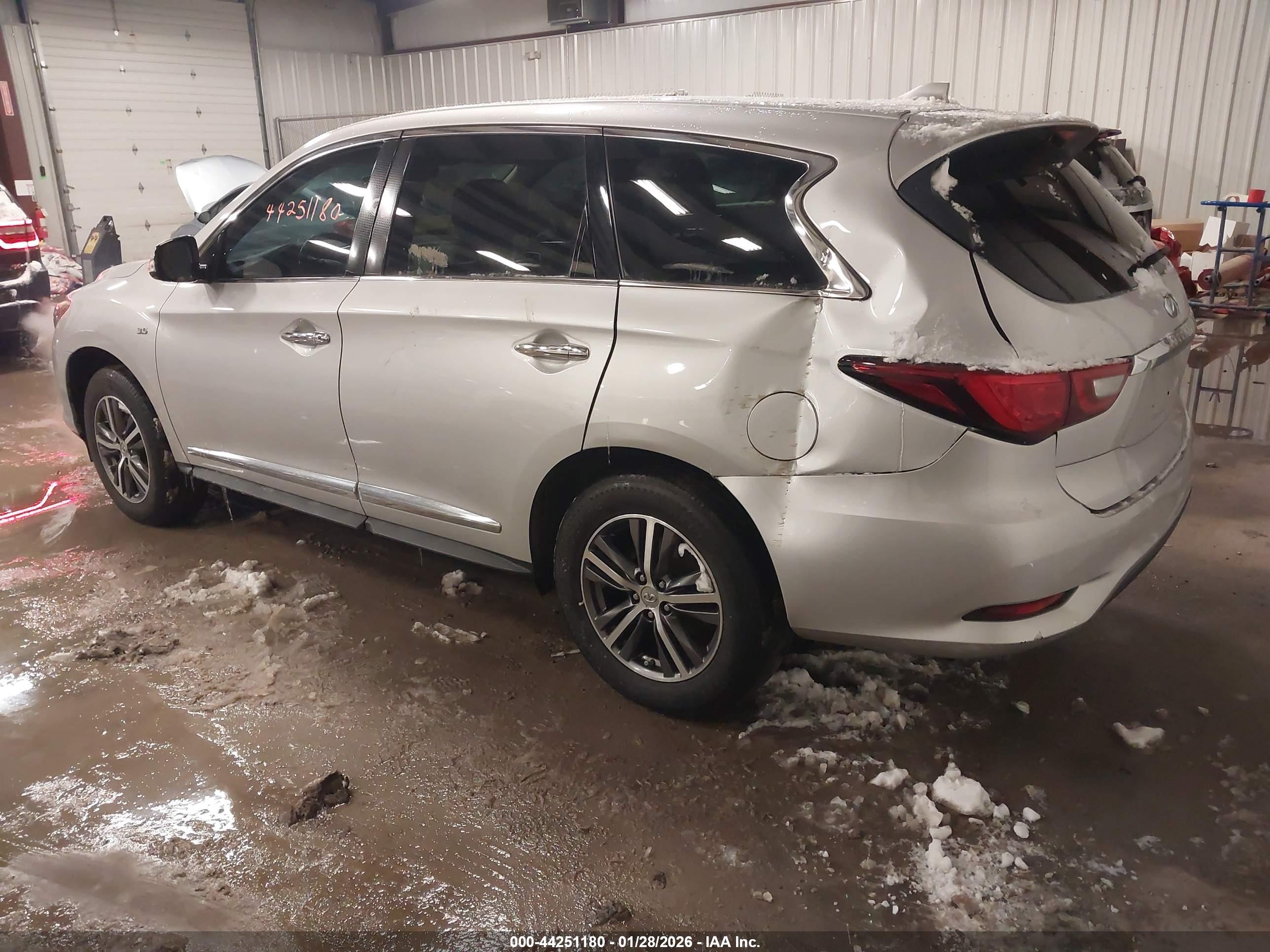 INFINITI QX60 image 3