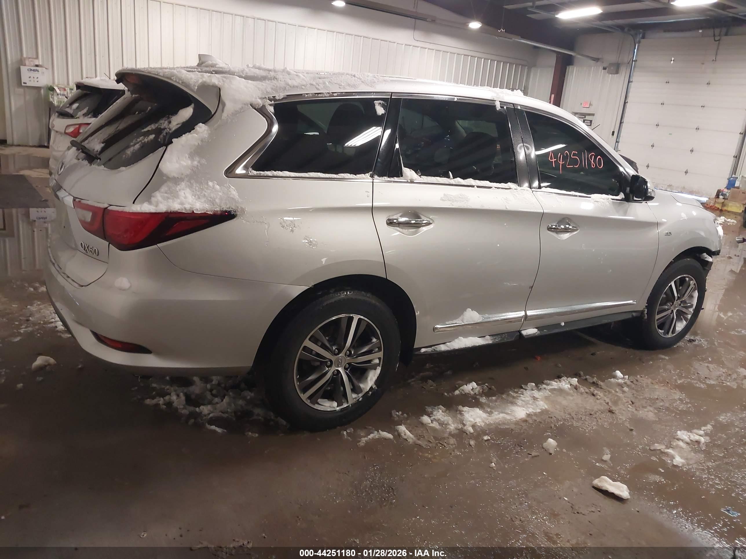 INFINITI QX60 image 4