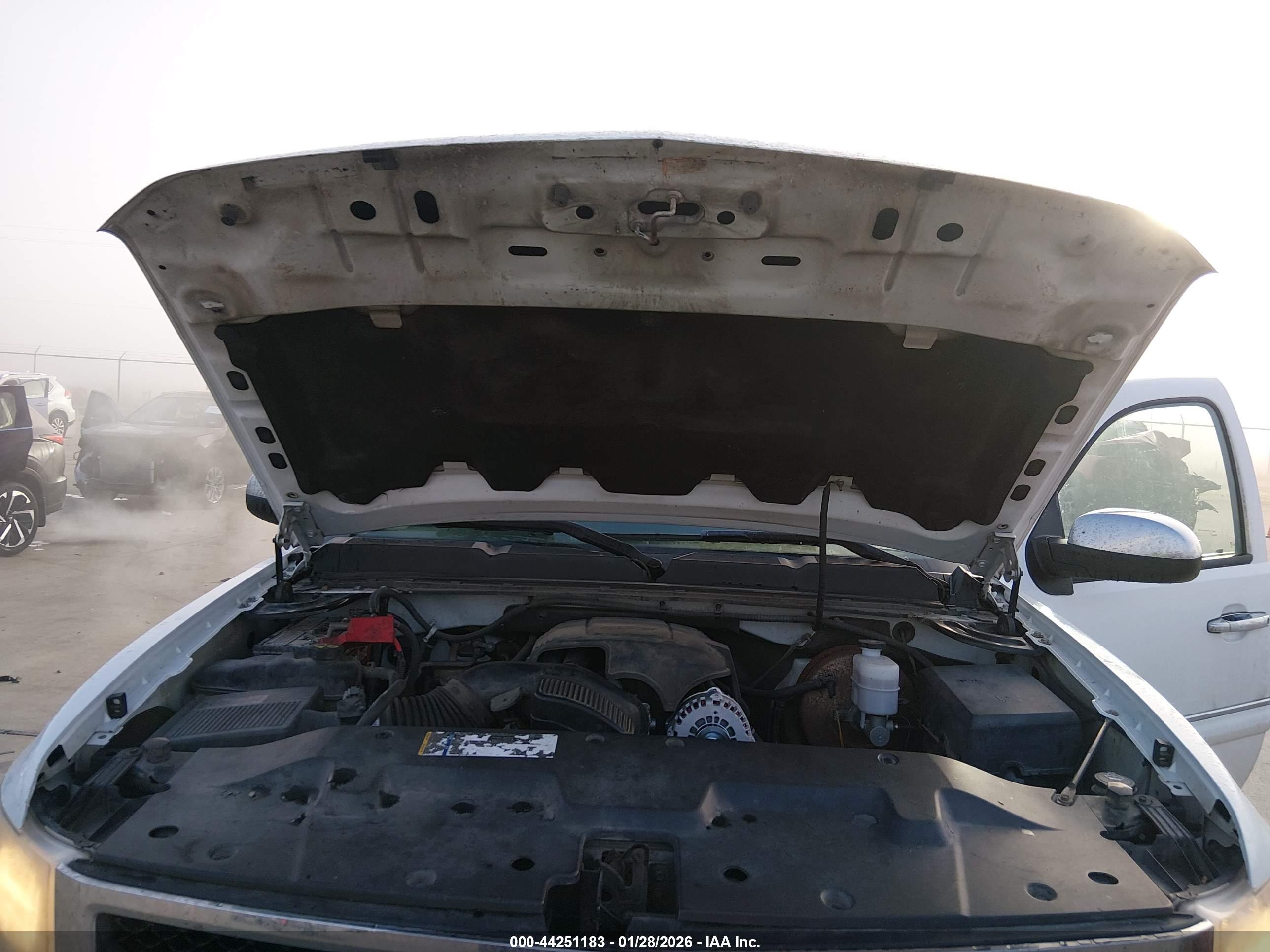 CHEVROLET SILVERADO image 10