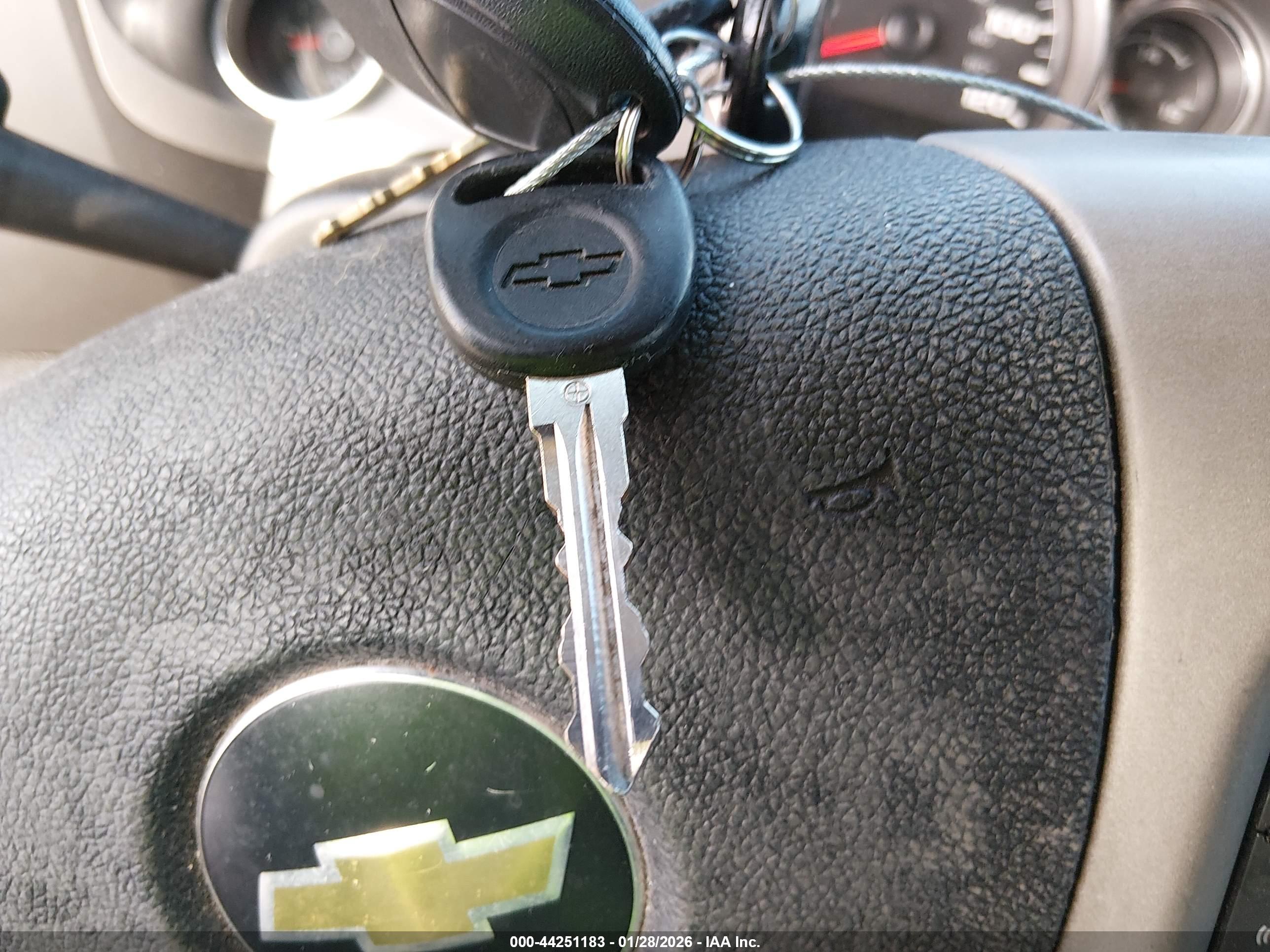 CHEVROLET SILVERADO image 11