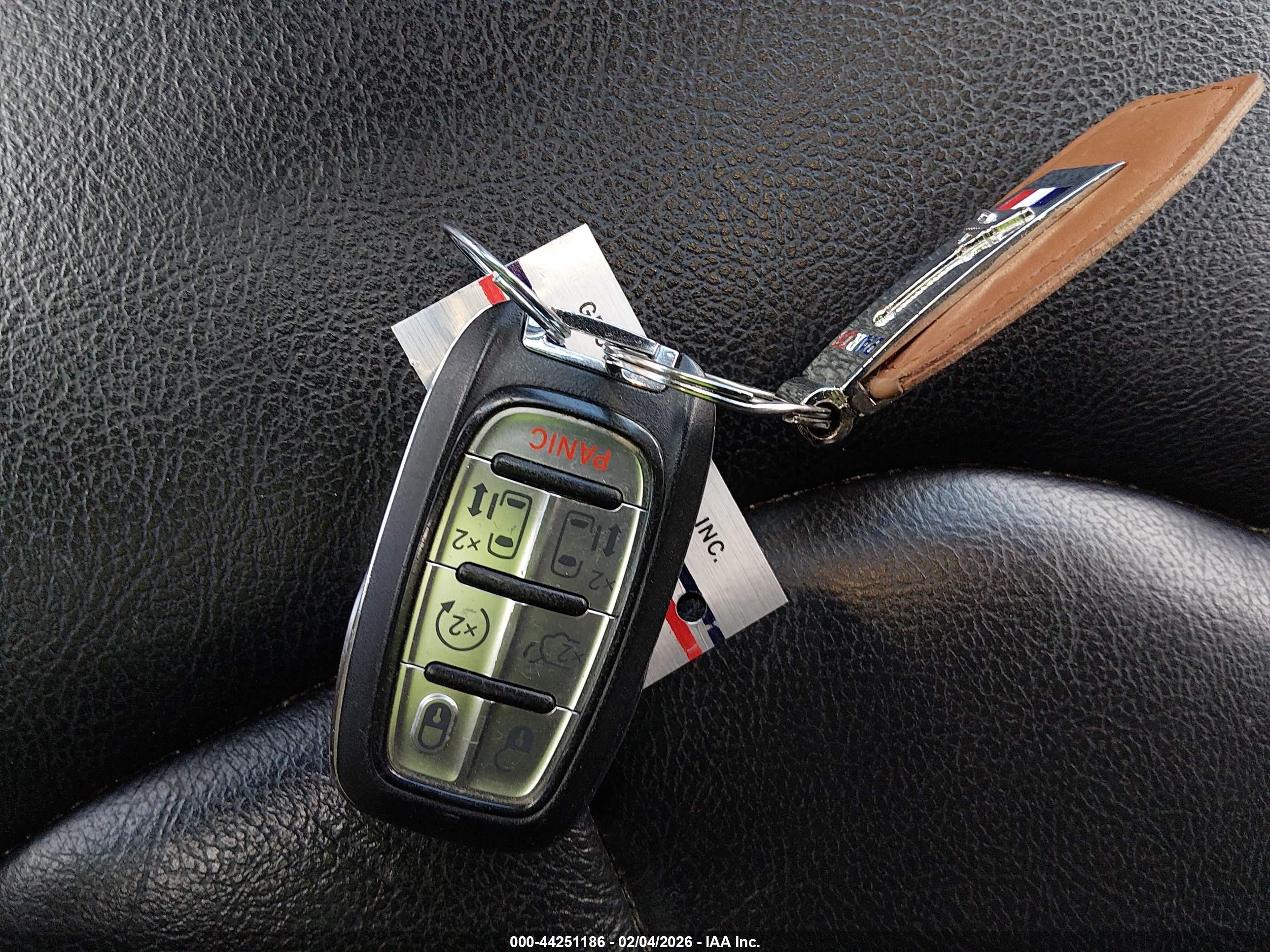 CHRYSLER PACIFICA image 11
