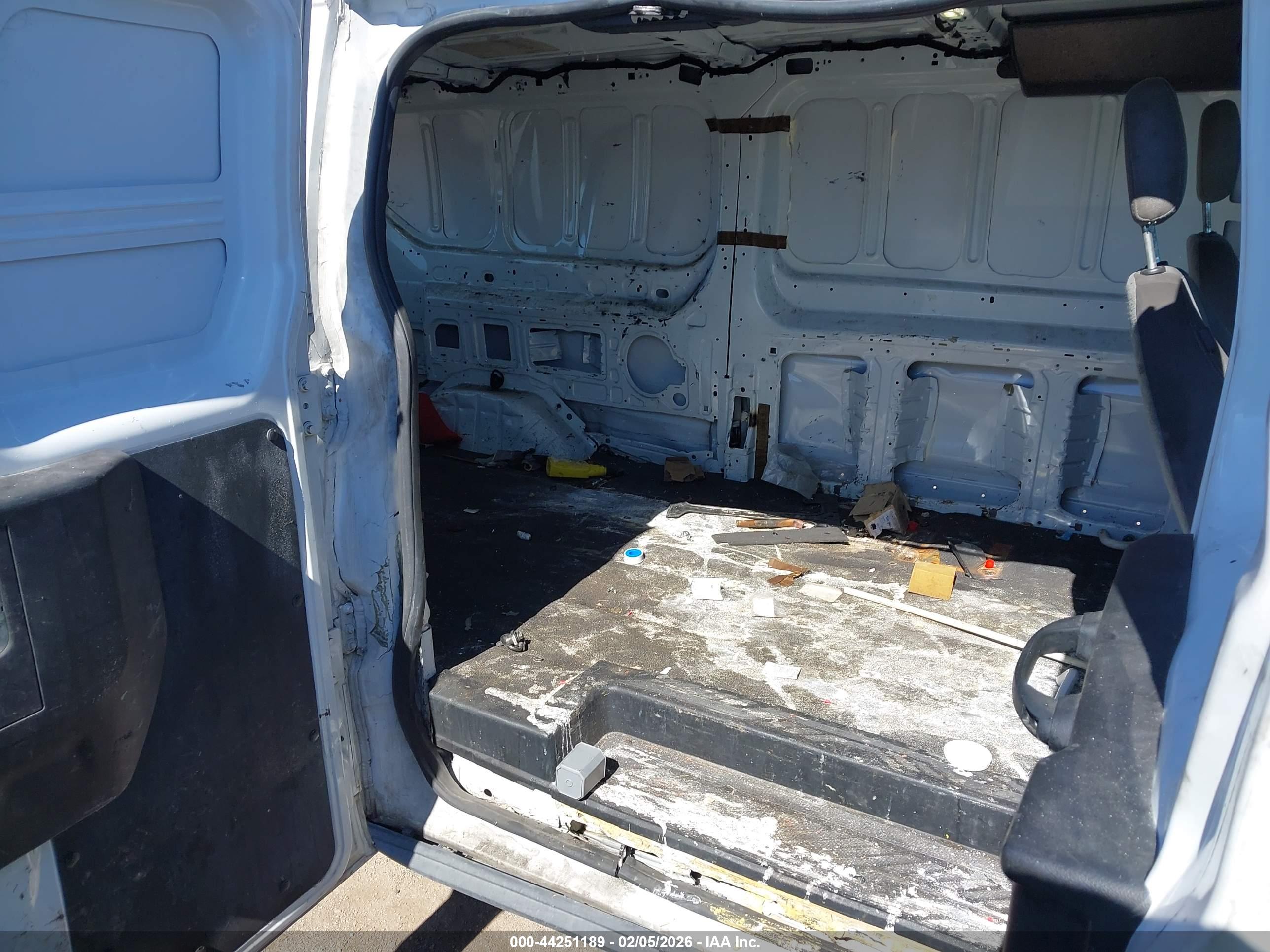 FORD TRANSIT-250 image 8