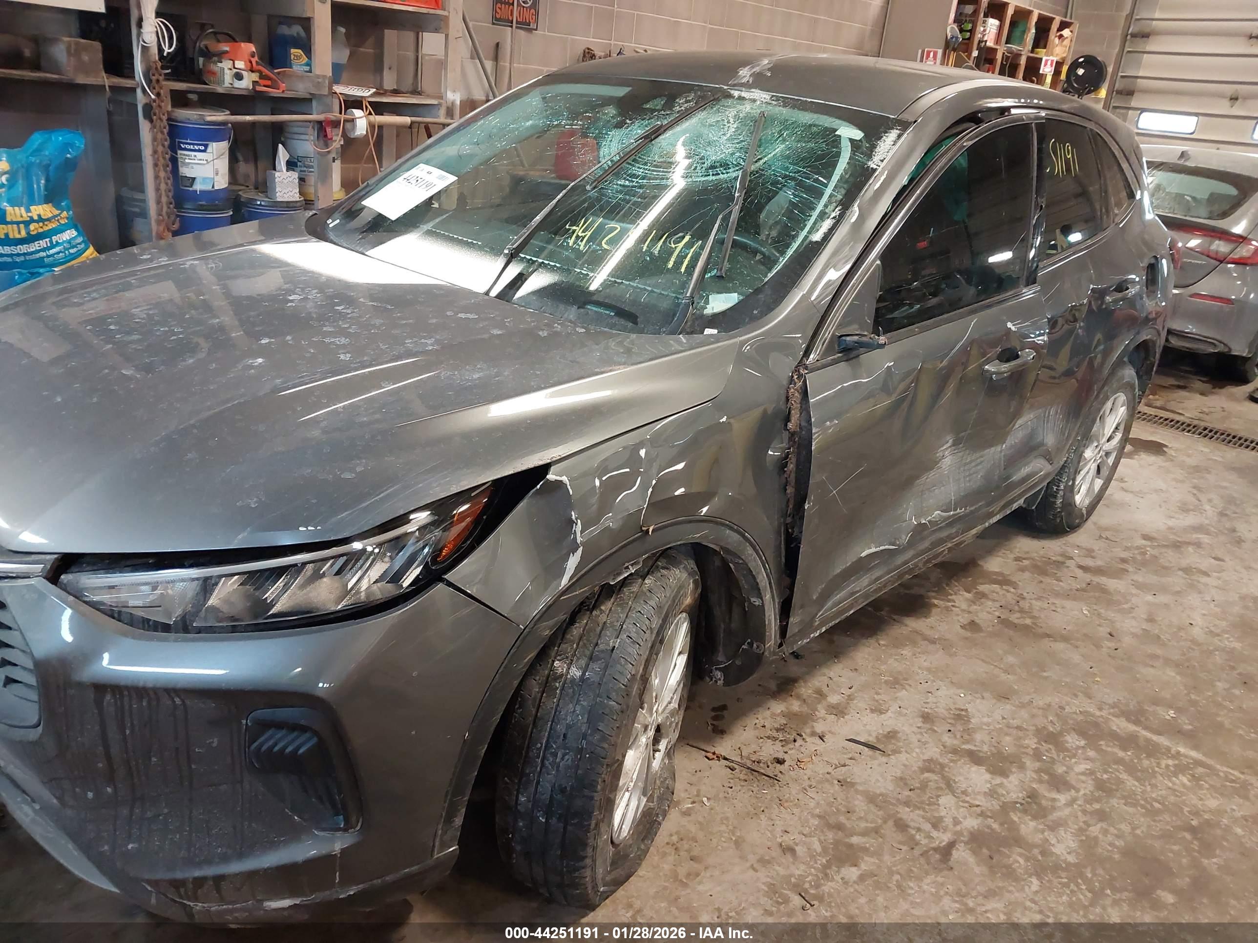 FORD ESCAPE image 6