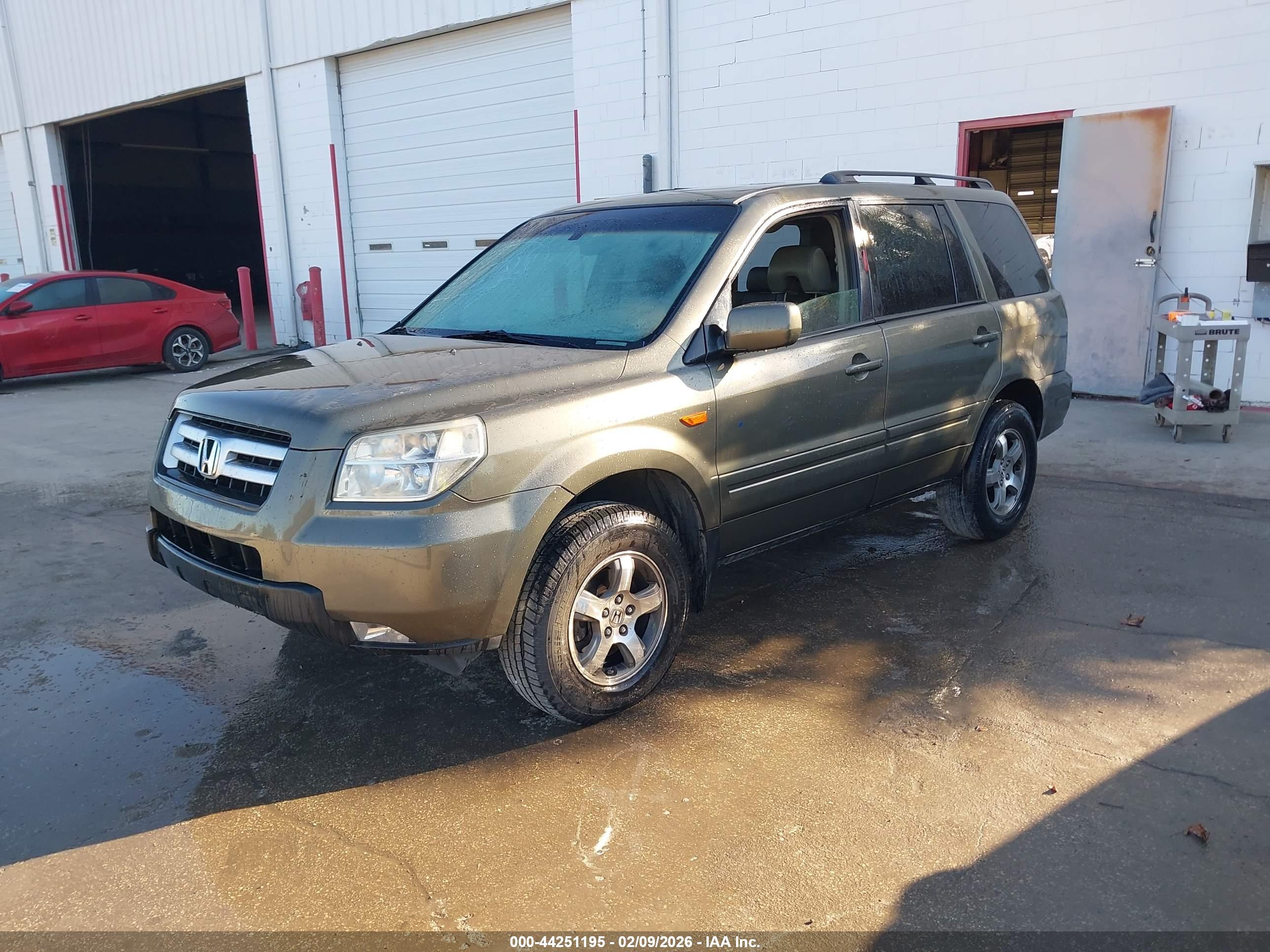 HONDA PILOT image 2