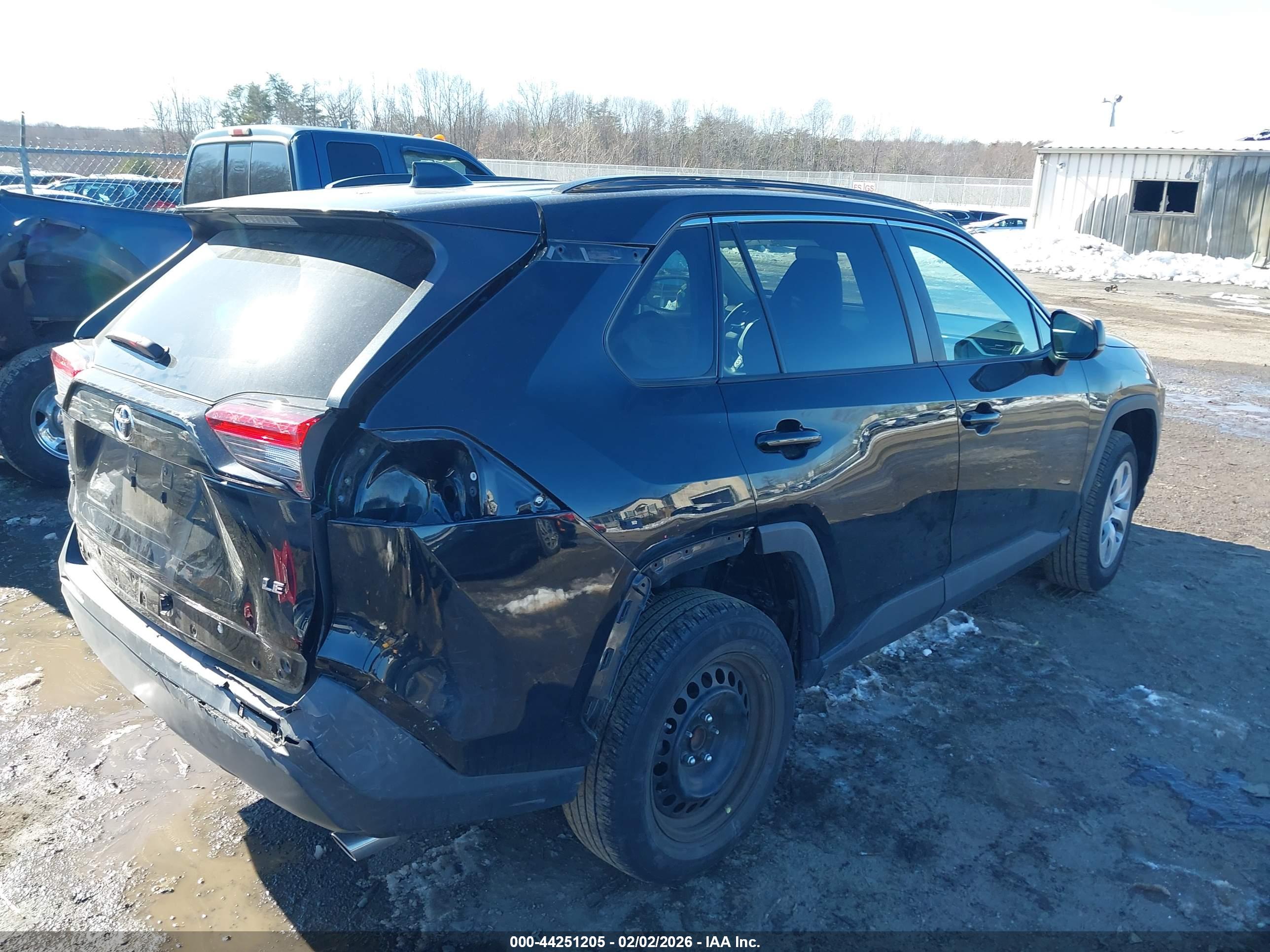 TOYOTA RAV4 image 4