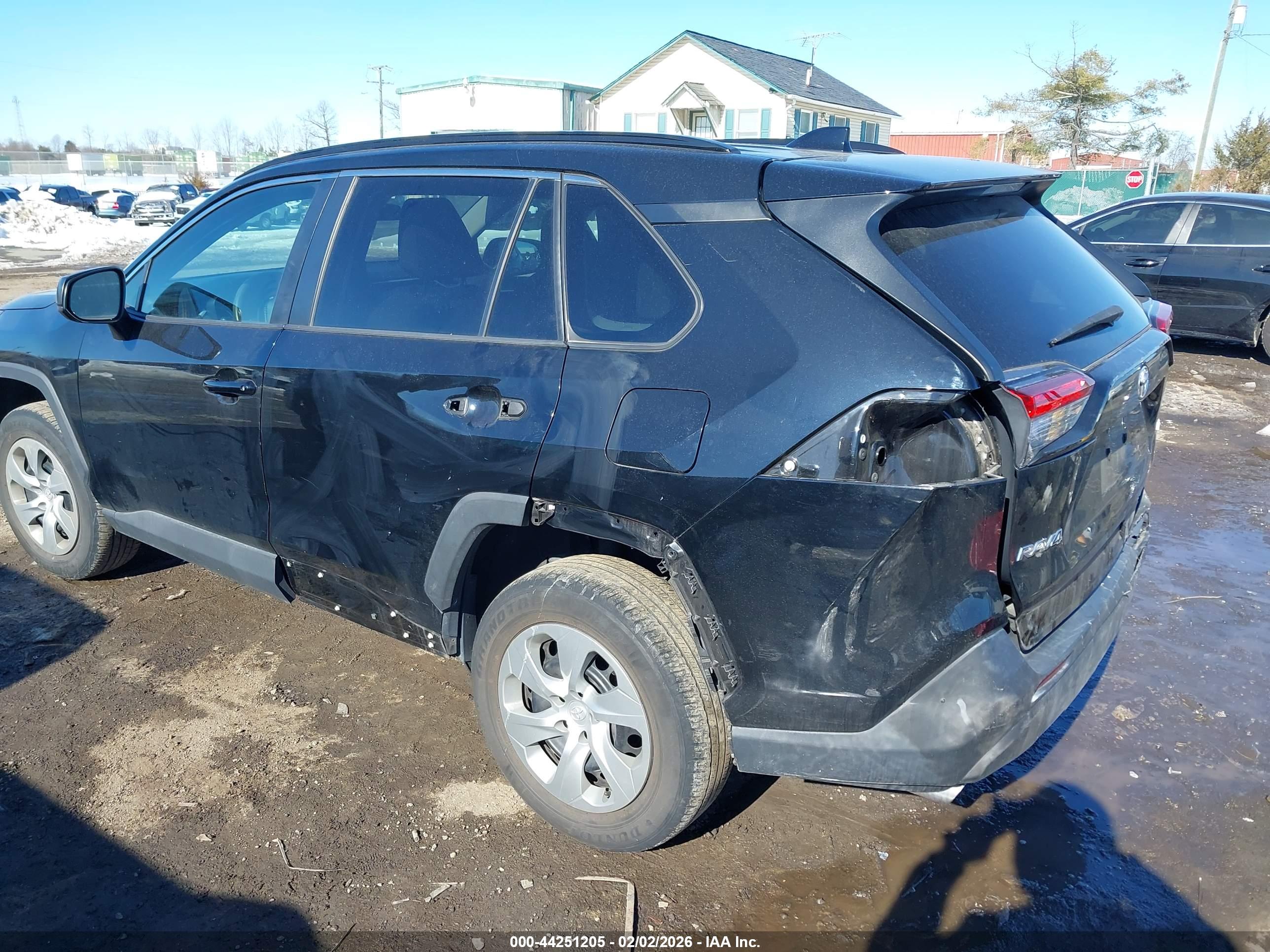 TOYOTA RAV4 image 6