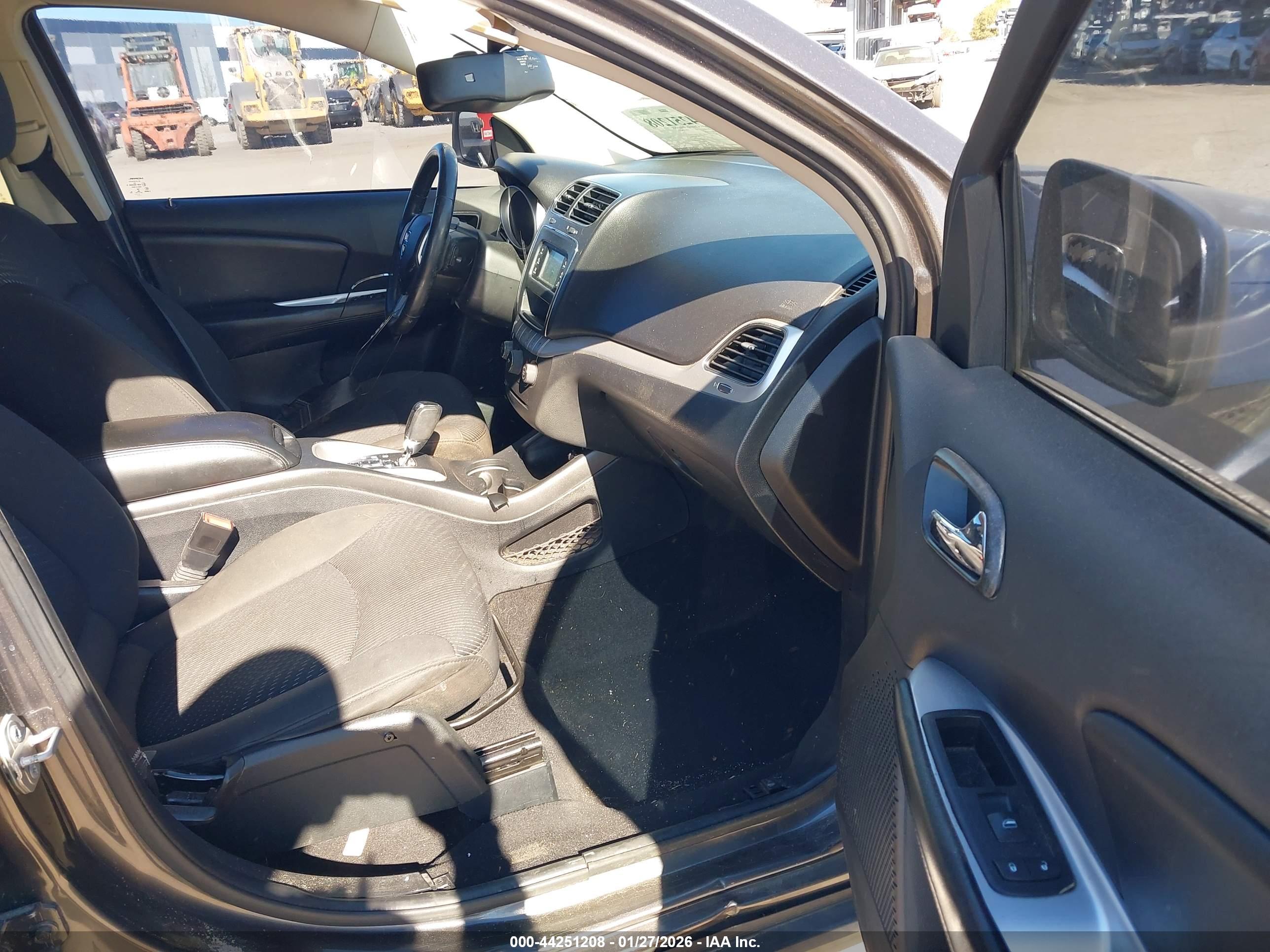 DODGE JOURNEY image 5