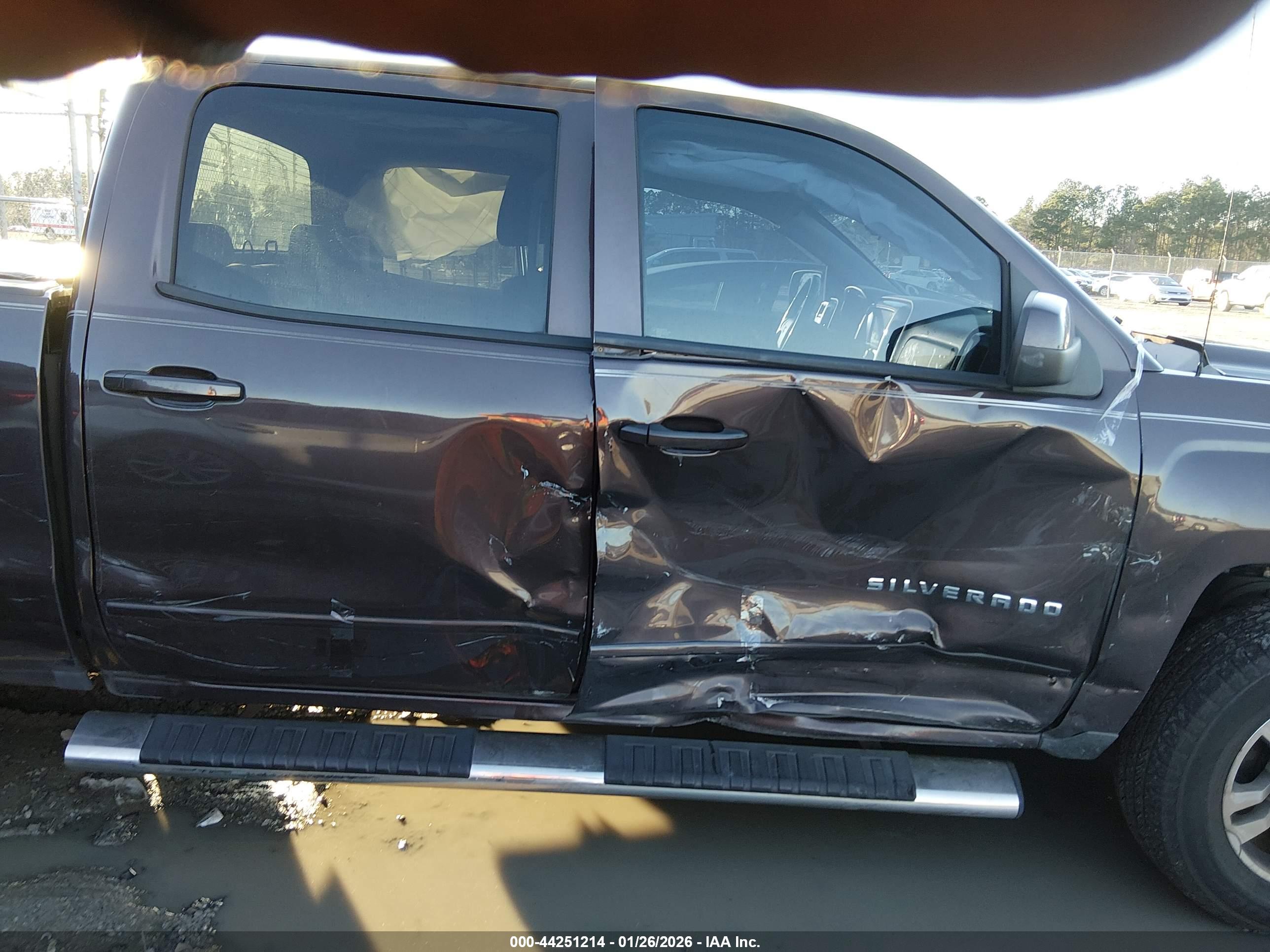 CHEVROLET SILVERADO image 6