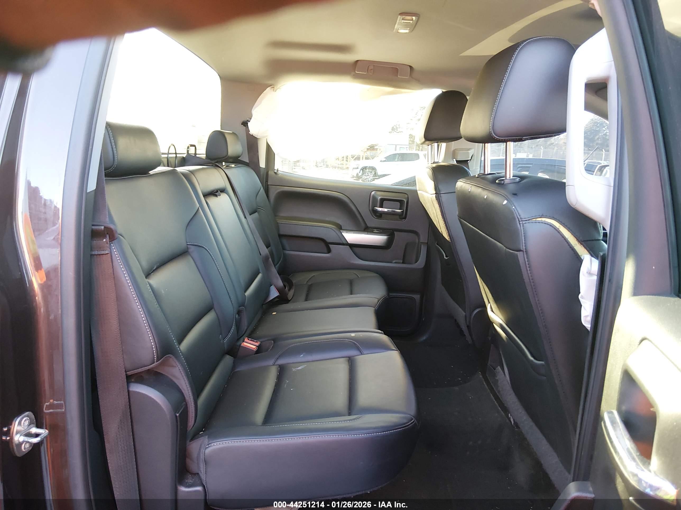 CHEVROLET SILVERADO image 8