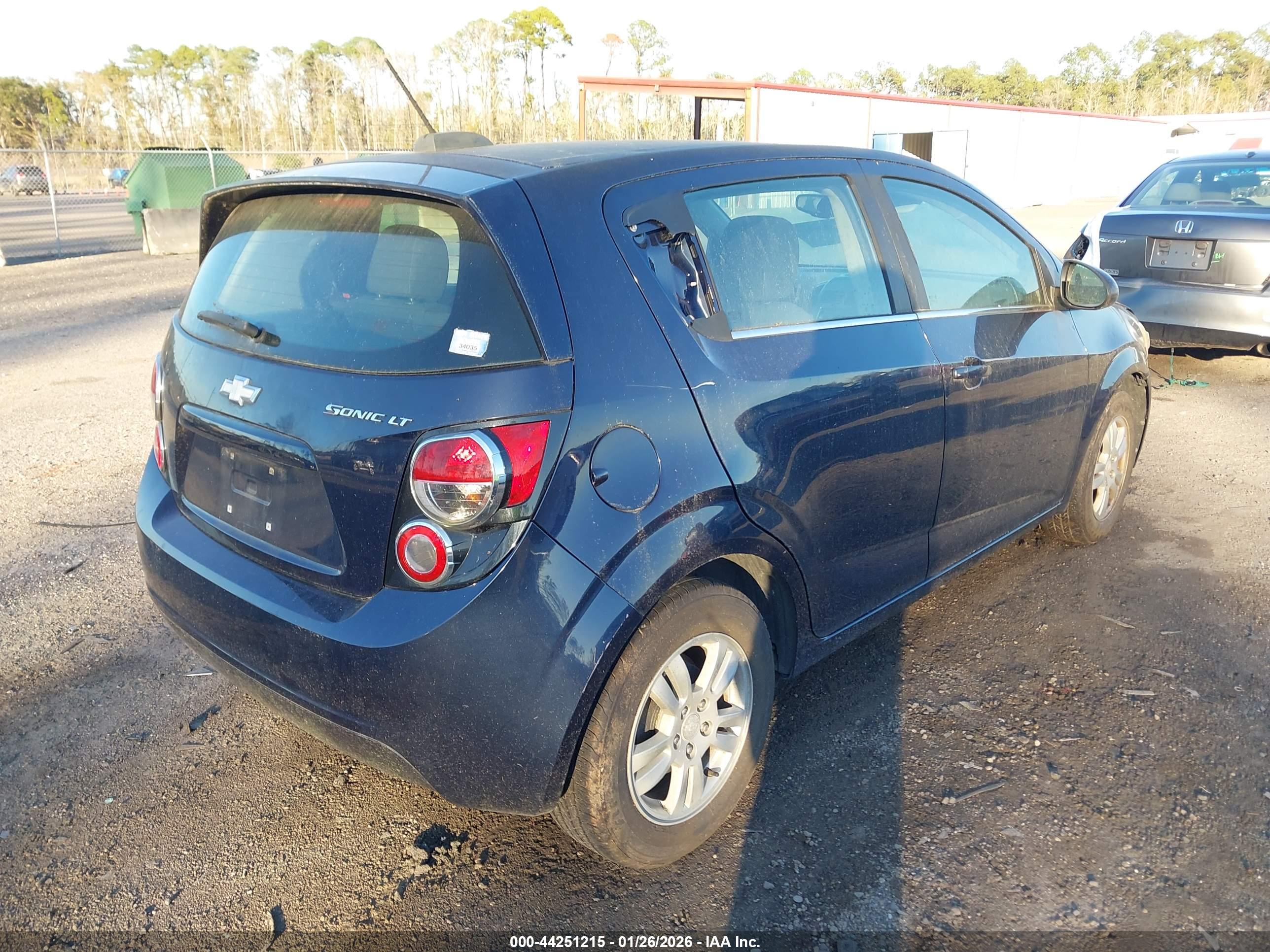 CHEVROLET SONIC image 4
