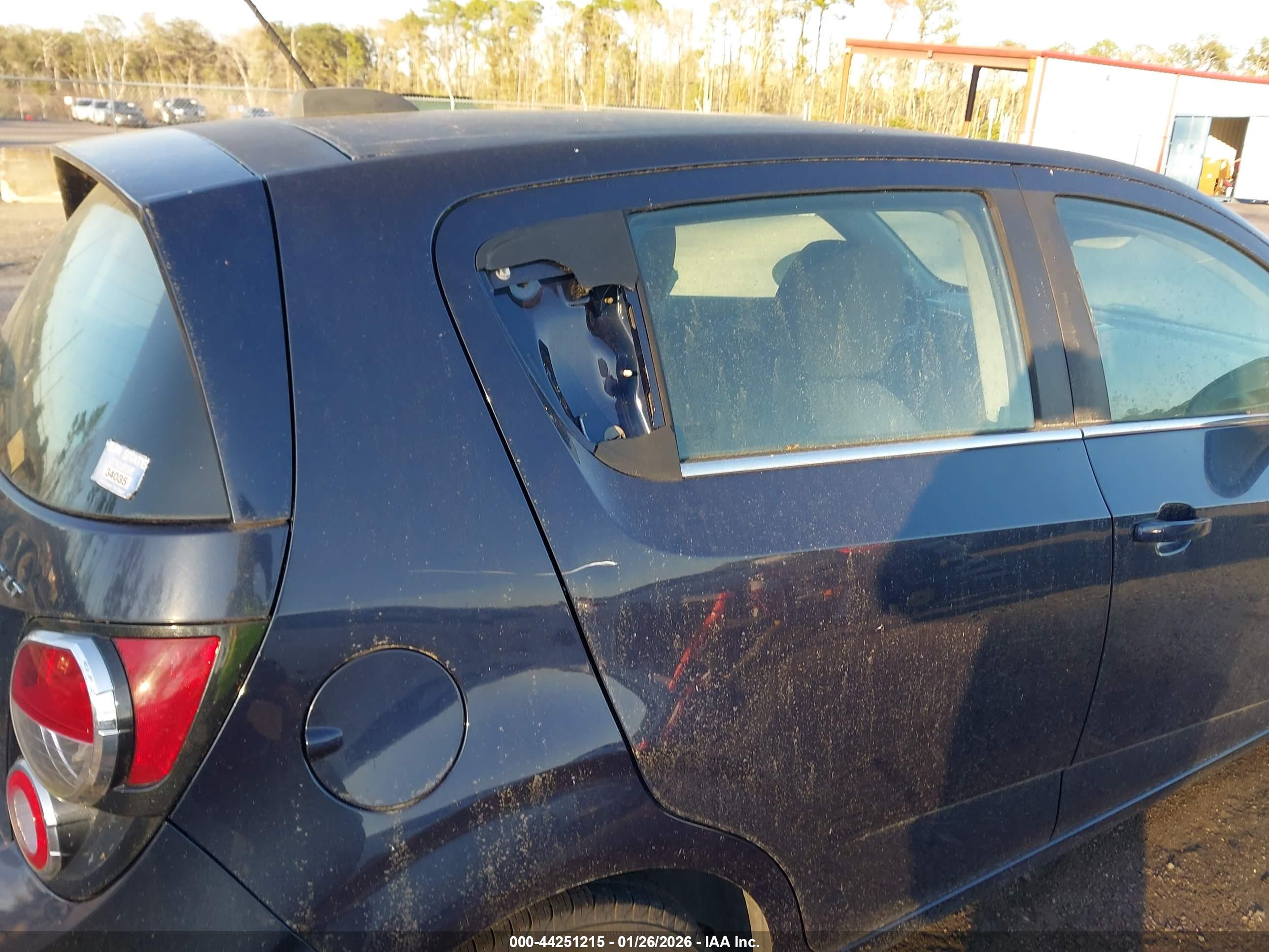 CHEVROLET SONIC image 6
