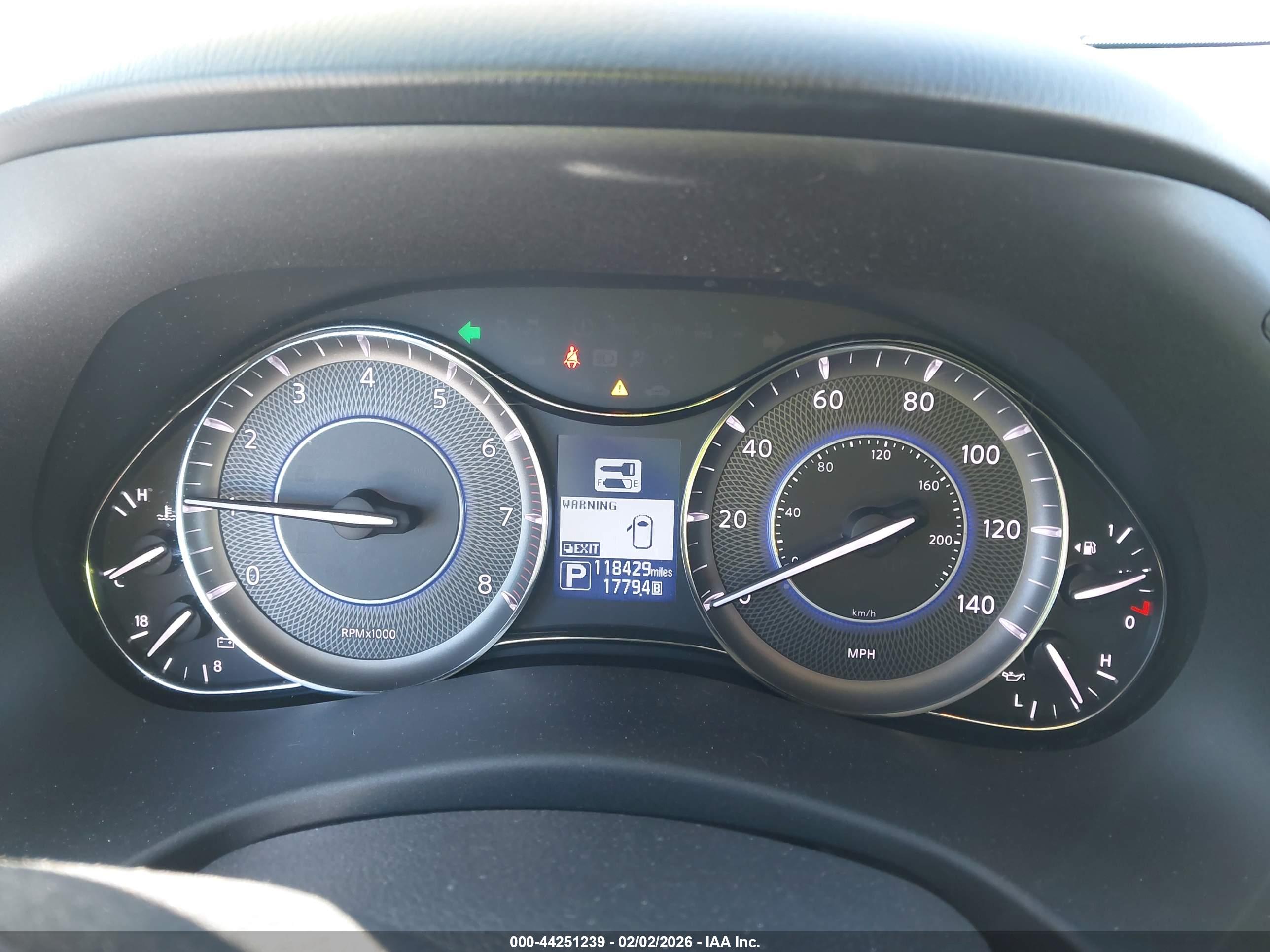 INFINITI QX80 image 7