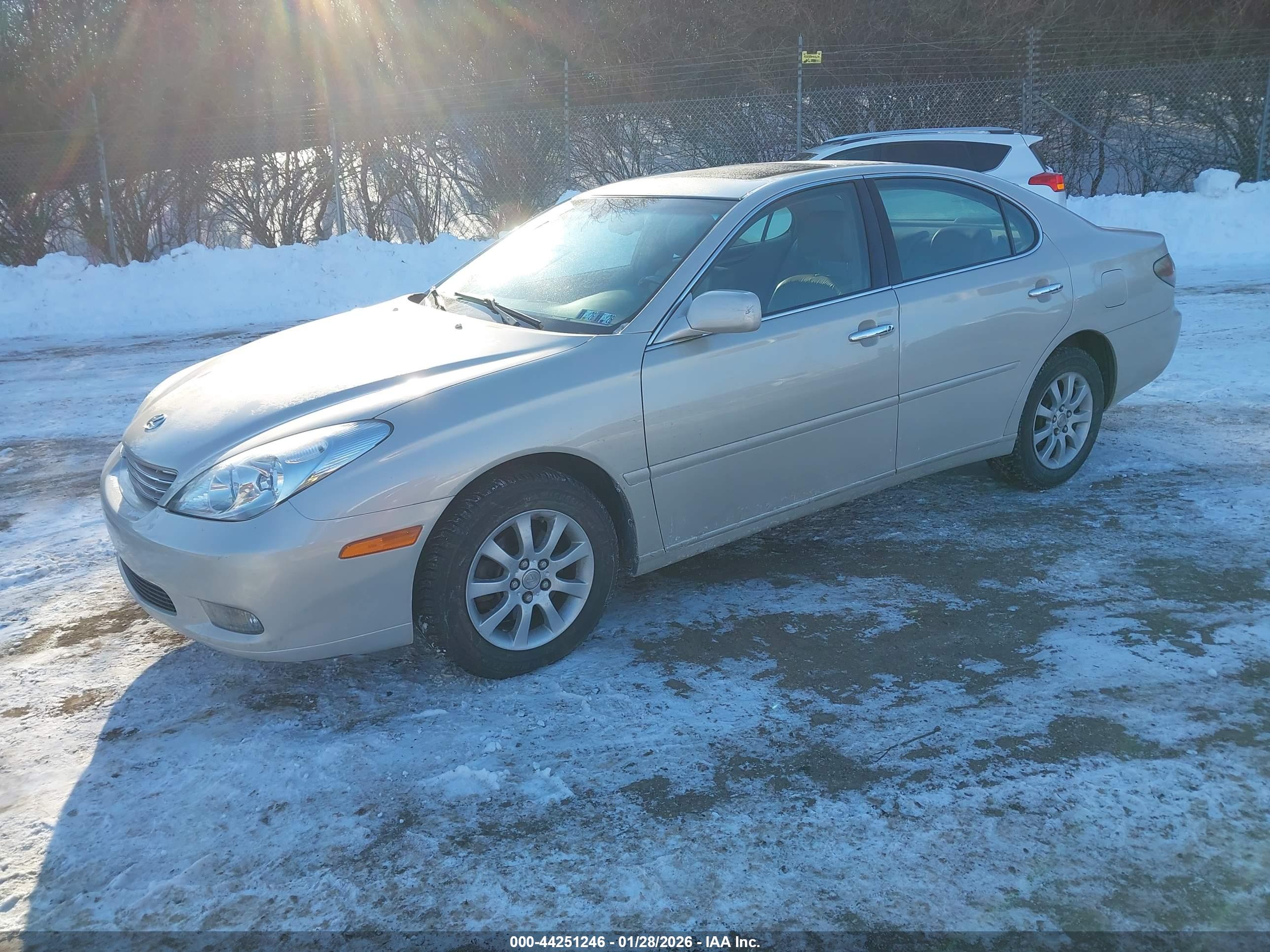 LEXUS ES image 2