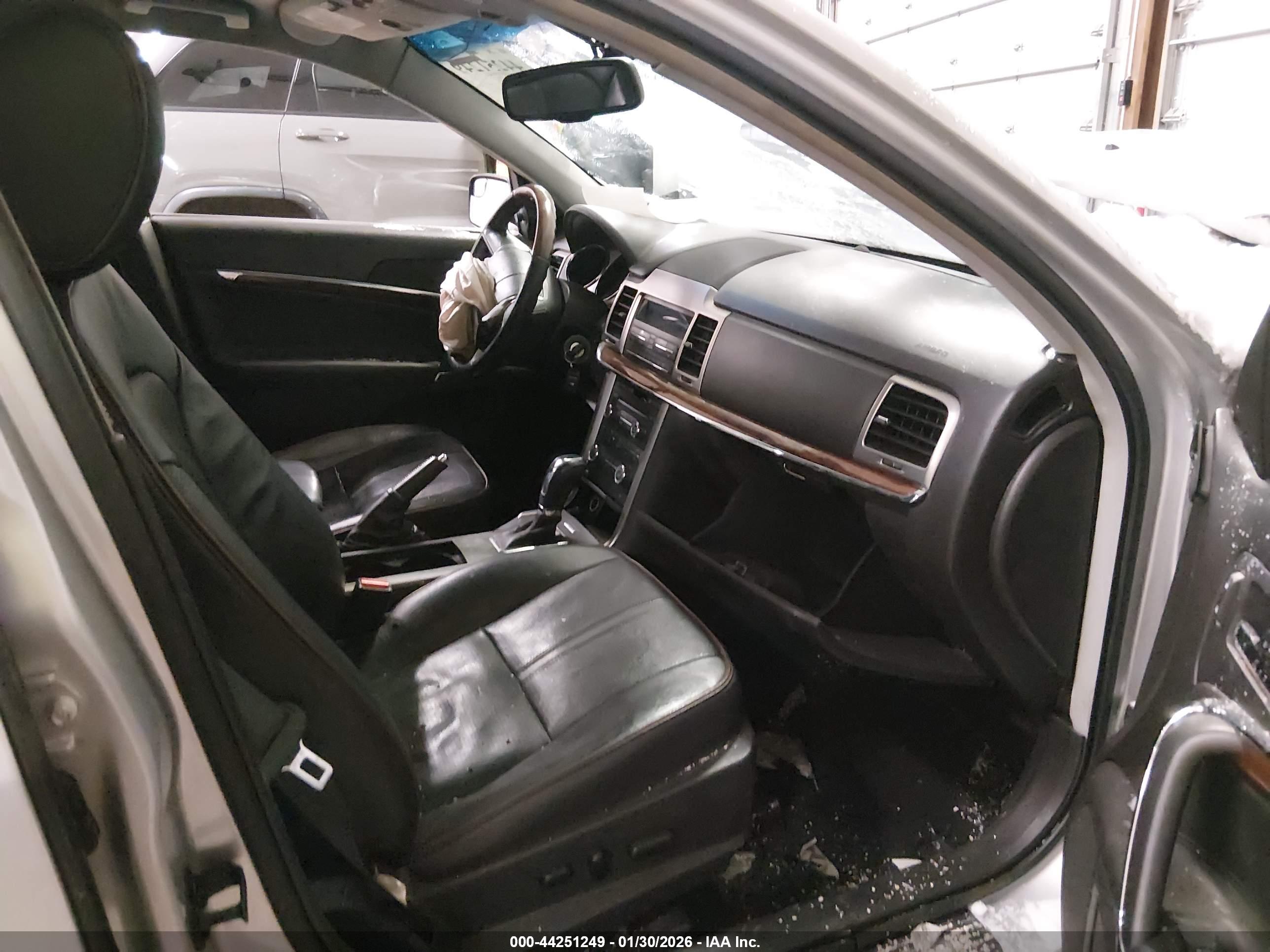 LINCOLN MKZ image 5