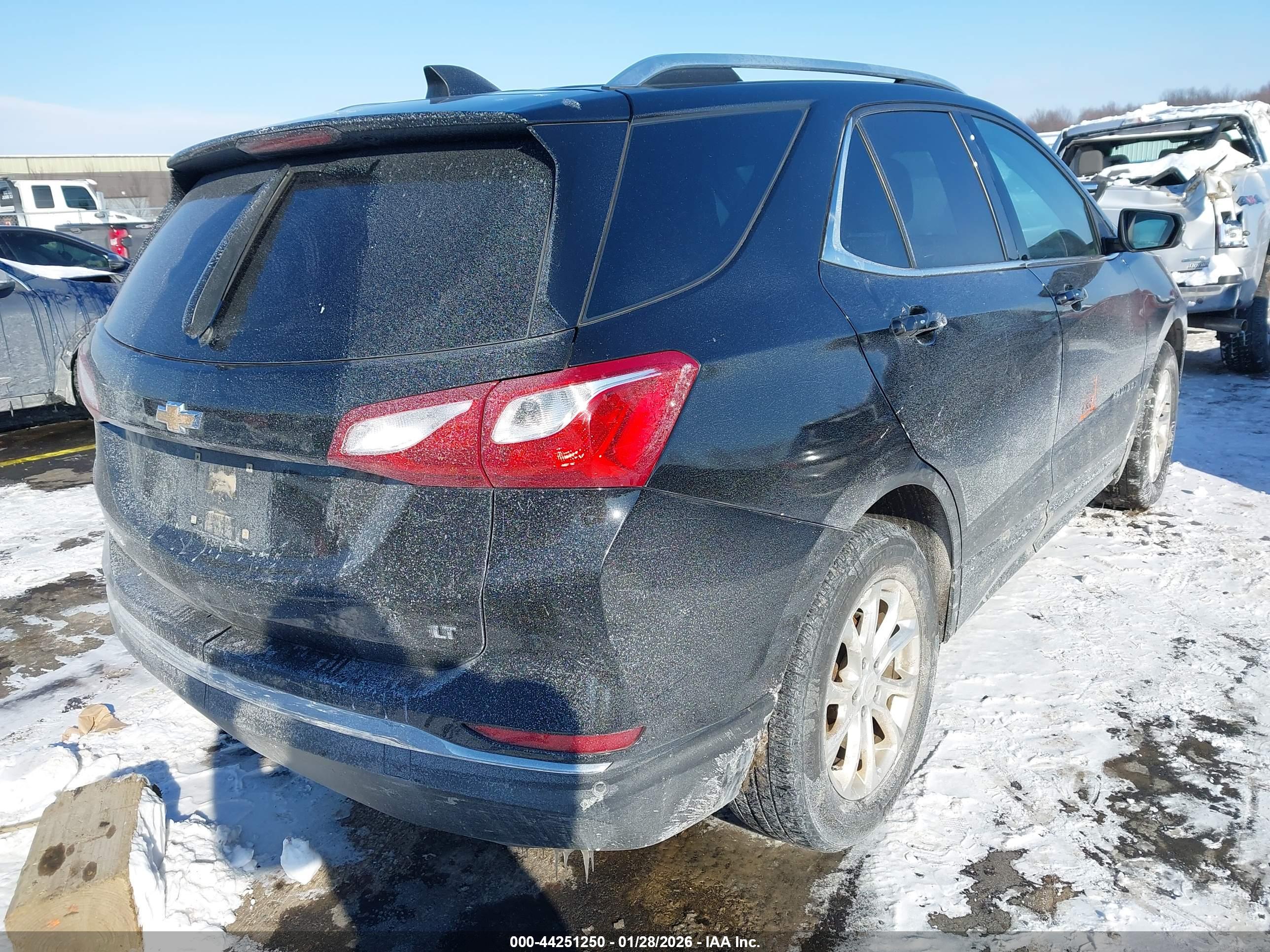 CHEVROLET EQUINOX image 4