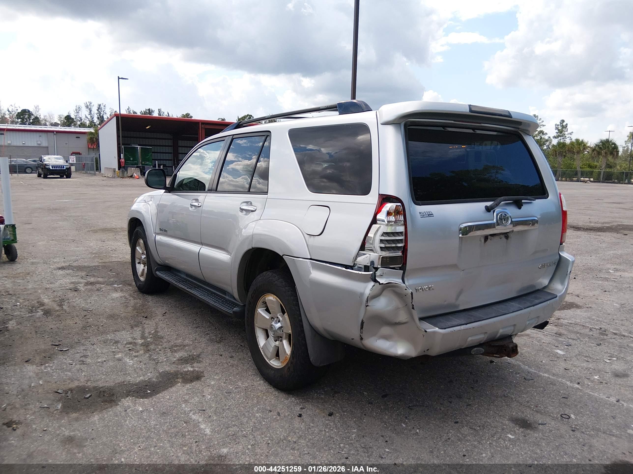 TOYOTA 4RUNNER image 3