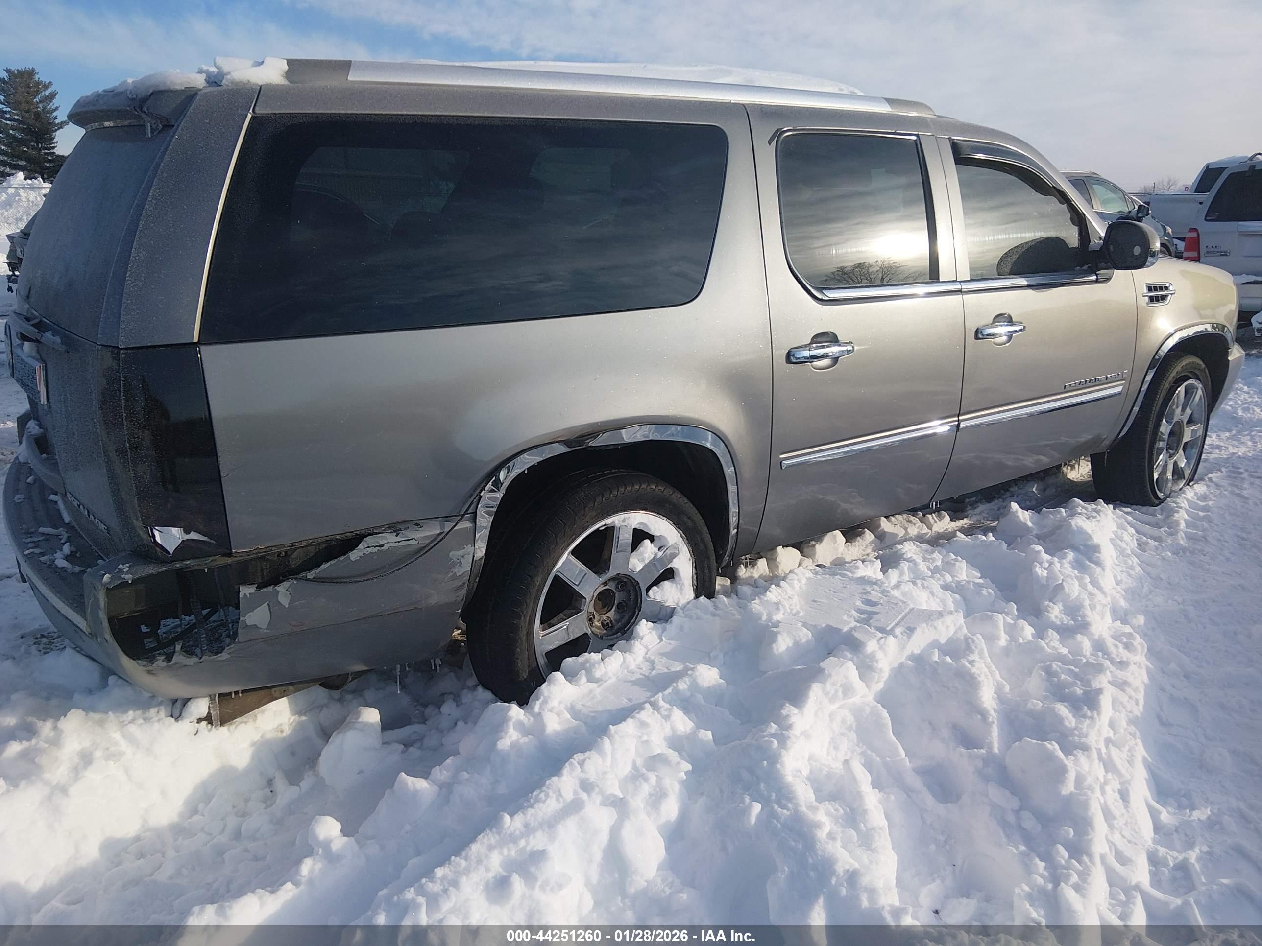CADILLAC ESCALADE image 6