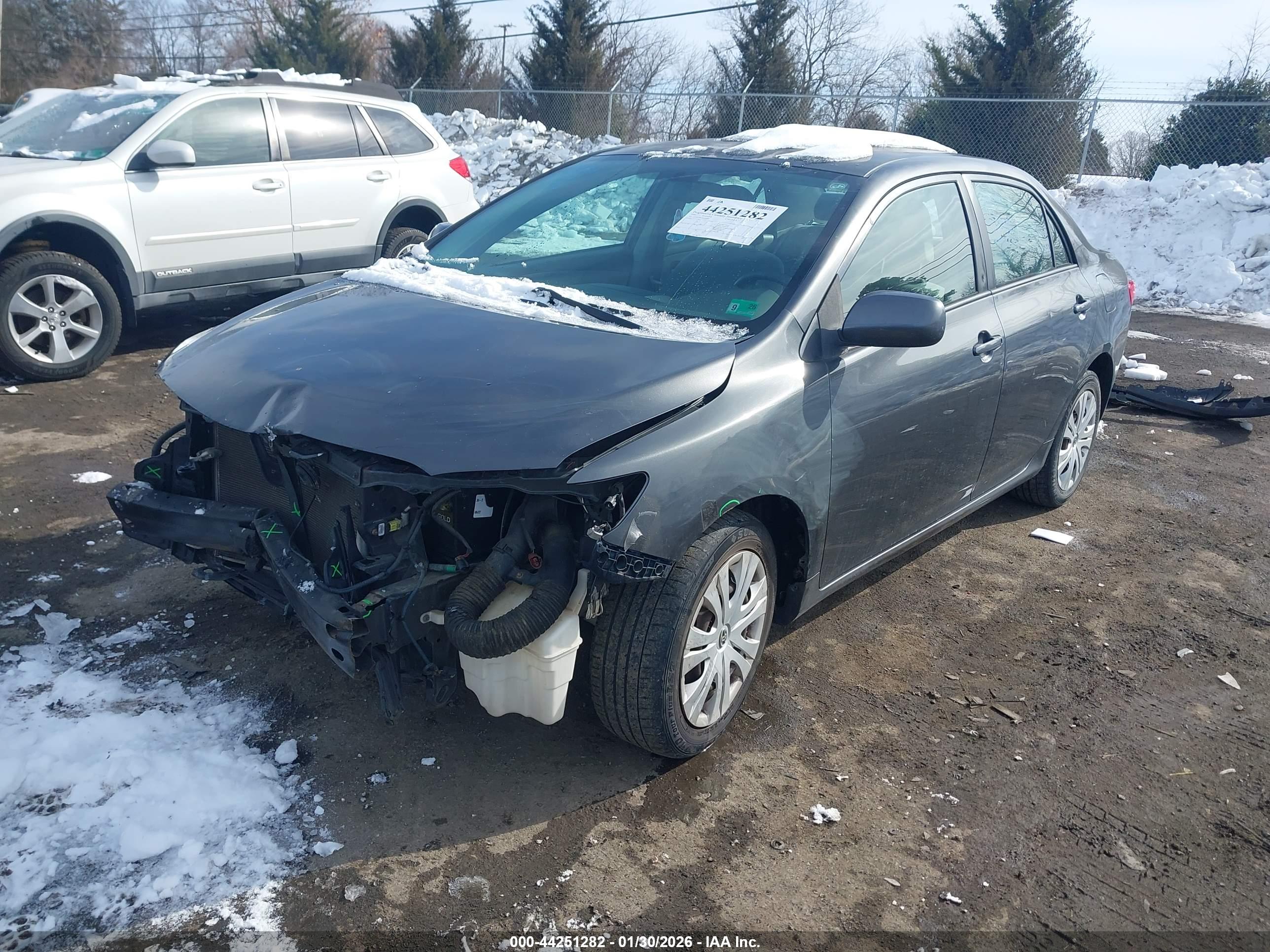 TOYOTA COROLLA image 2
