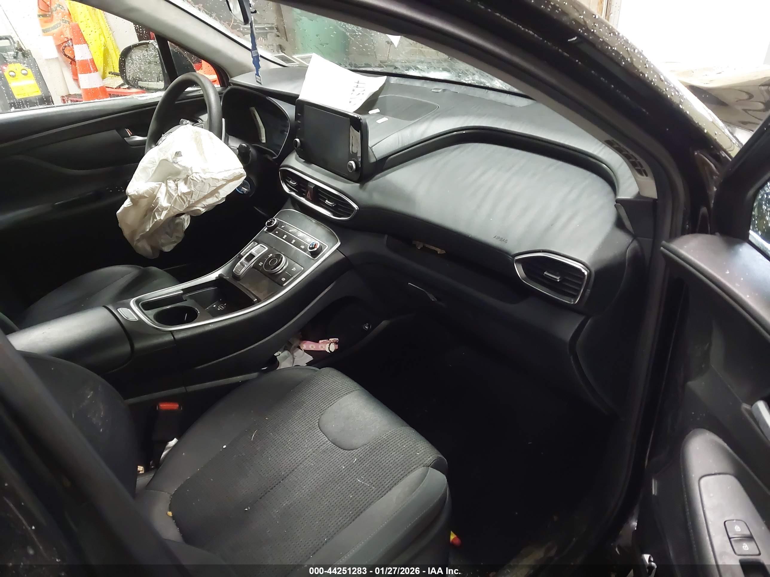 HYUNDAI SANTA image 5