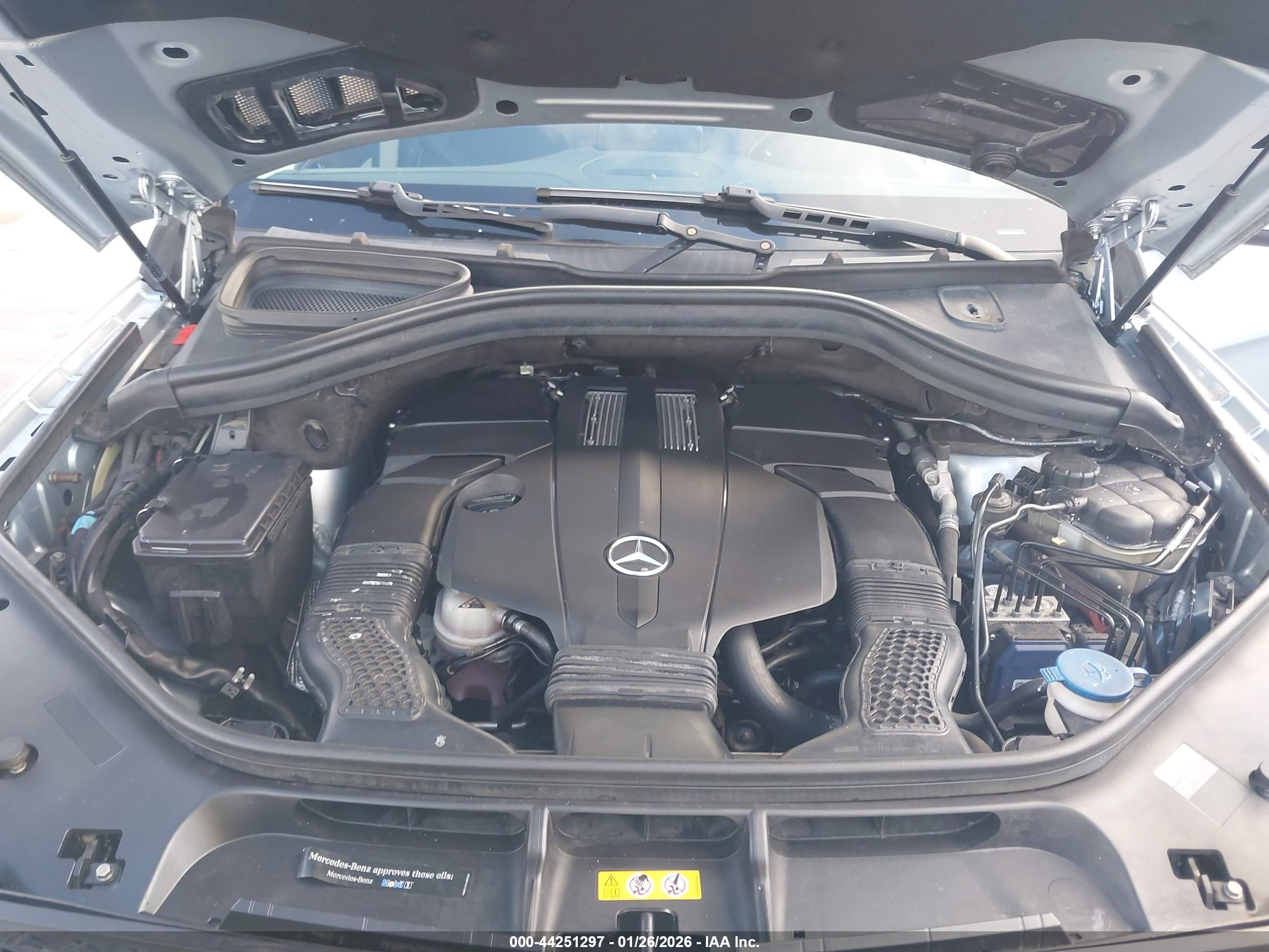 MERCEDES-BENZ GLS image 10