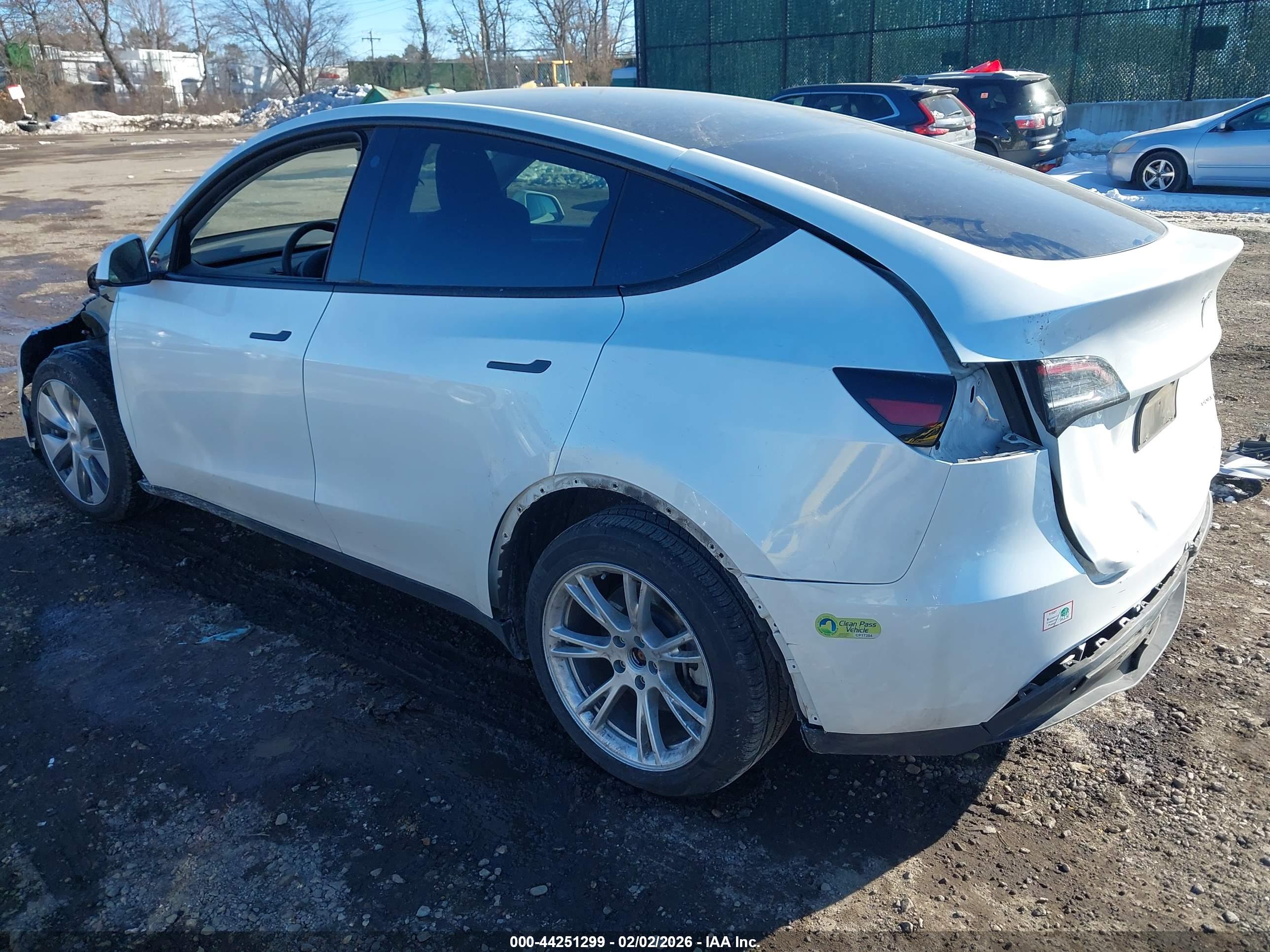TESLA MODEL image 3