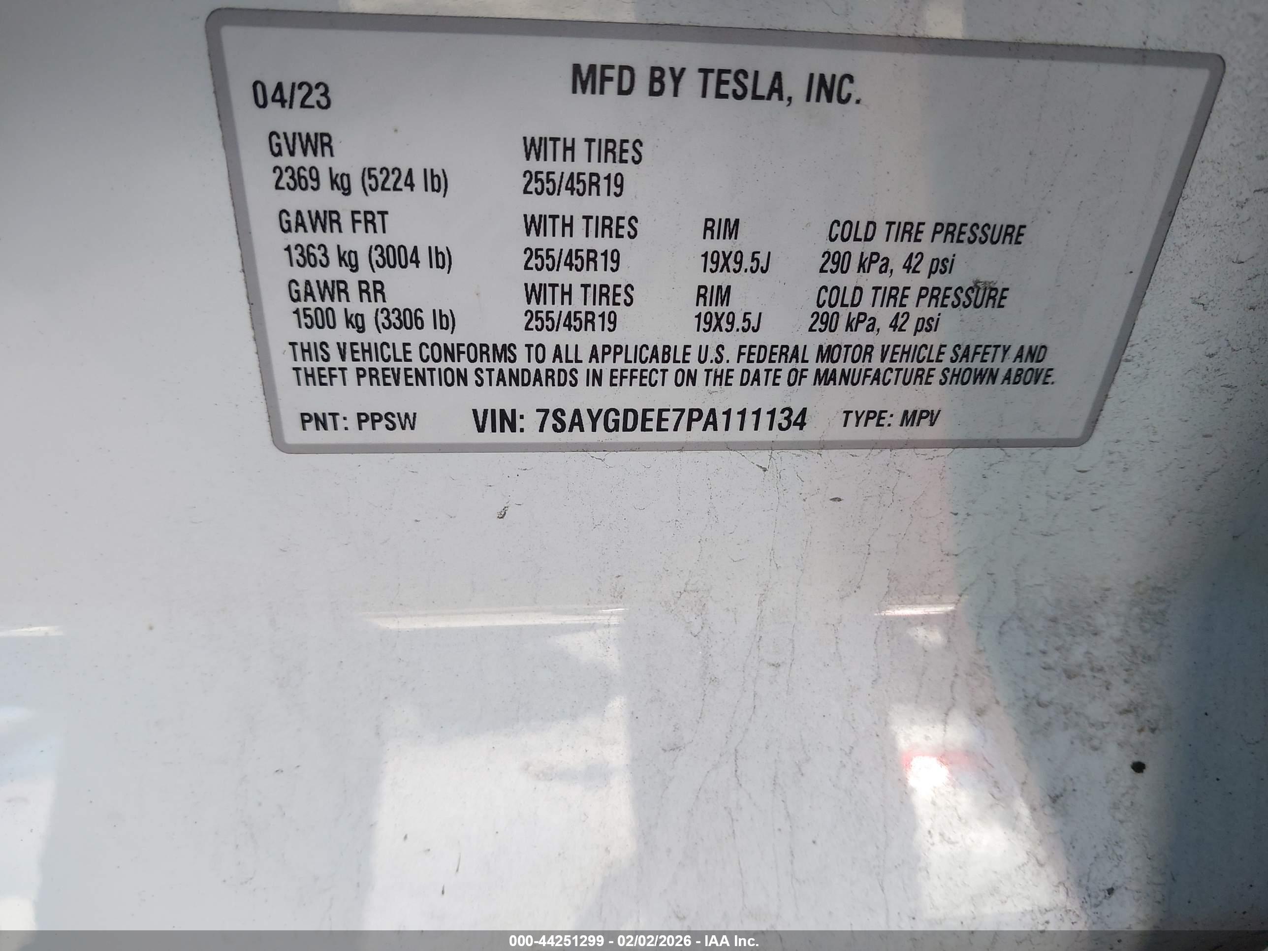 TESLA MODEL image 9