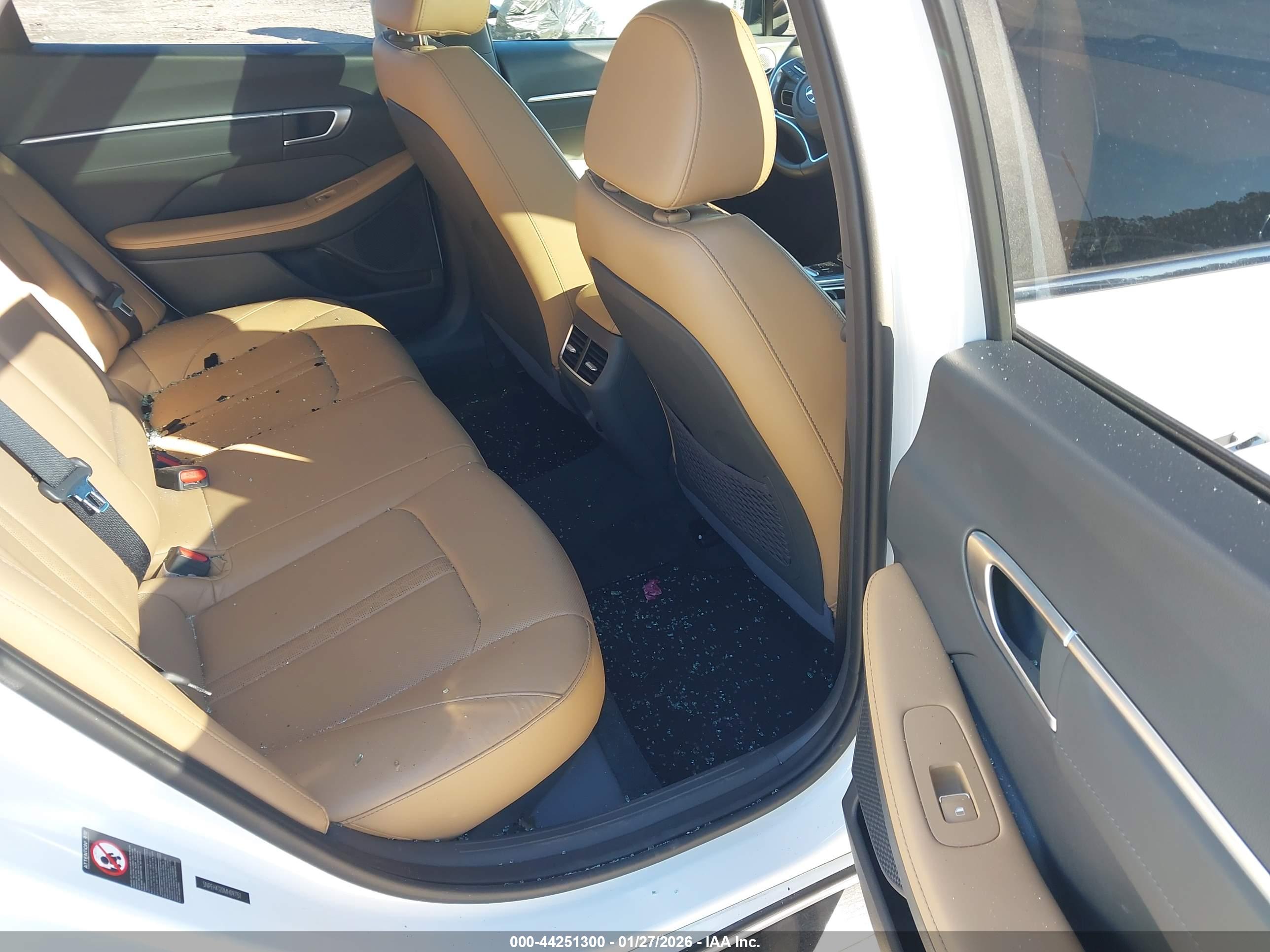 HYUNDAI SONATA image 8