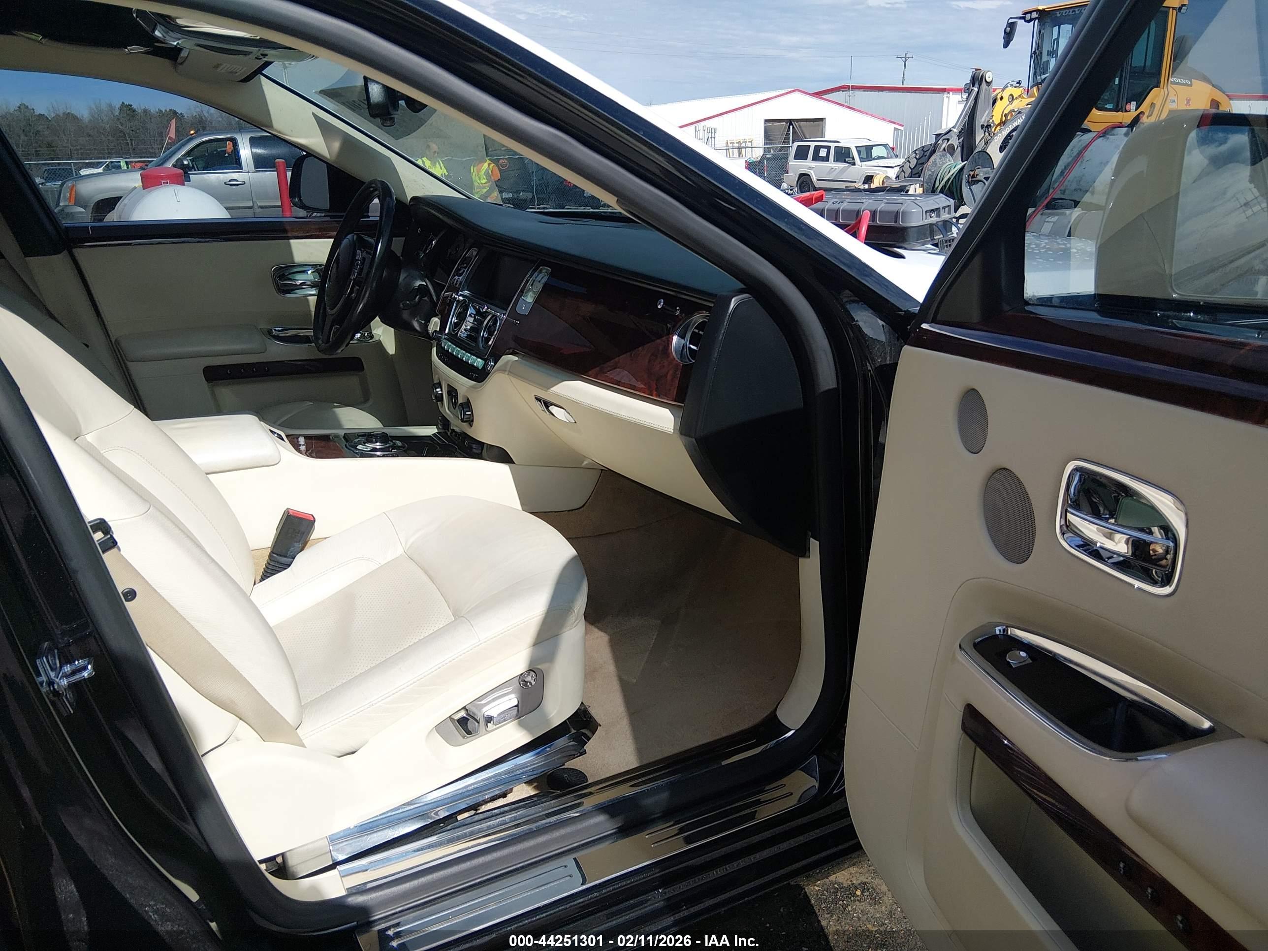 ROLLS-ROYCE GHOST image 5
