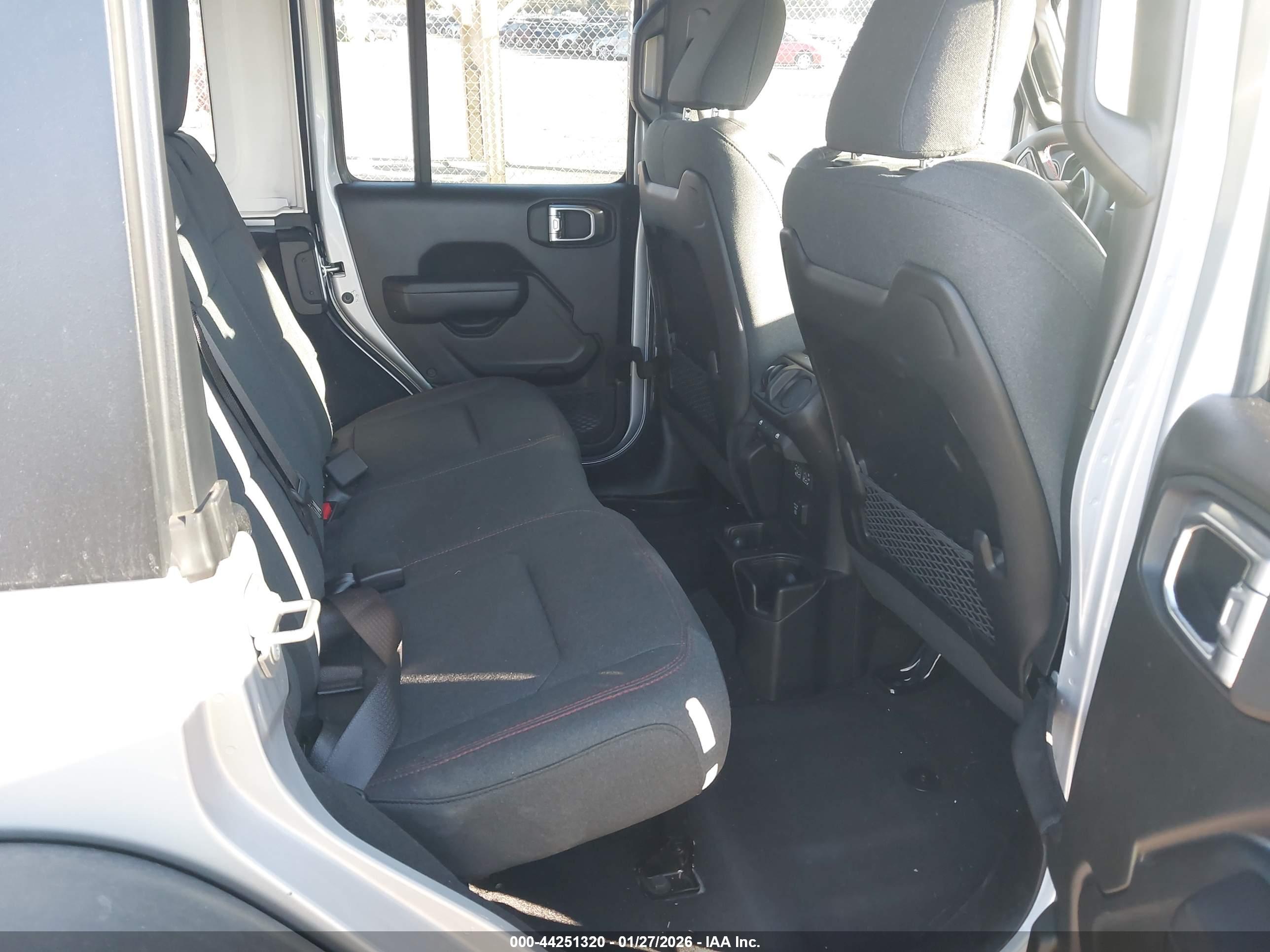 JEEP WRANGLER image 8
