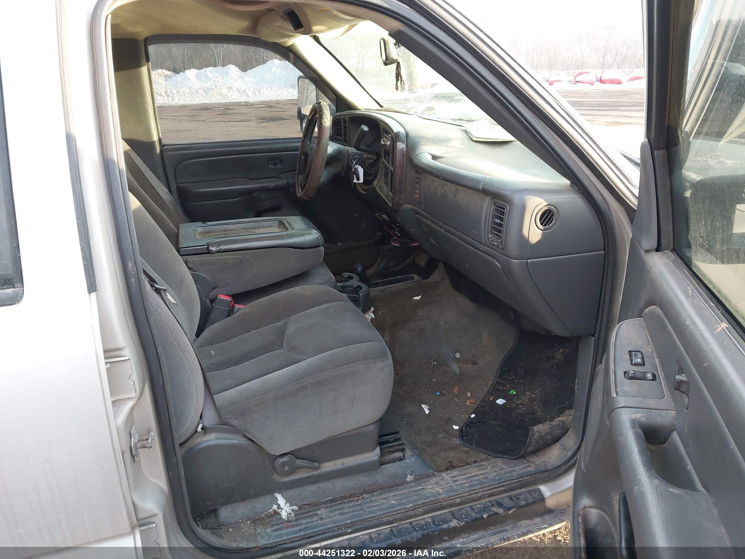 GMC SIERRA image 5