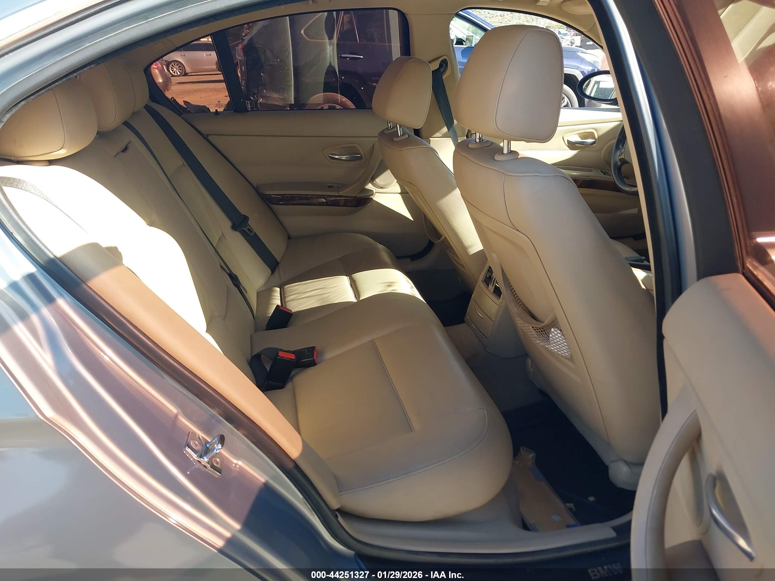 BMW 330I image 8