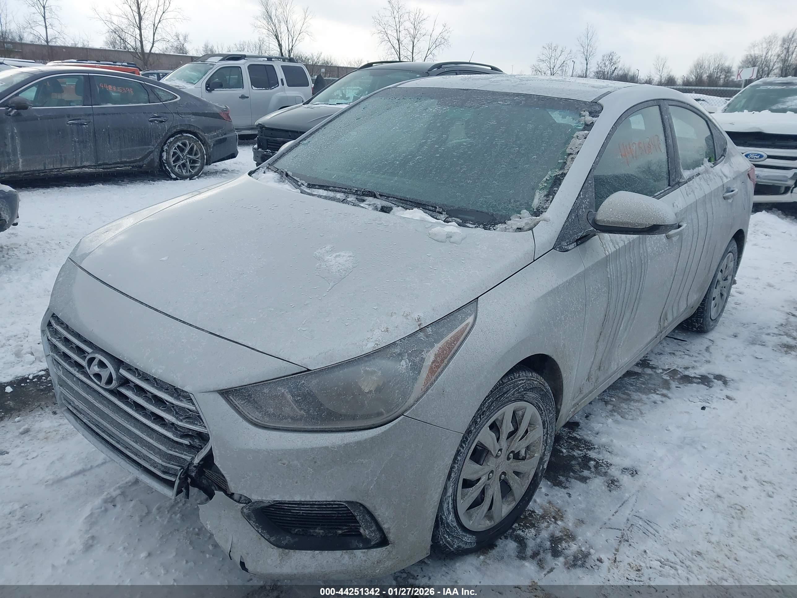 HYUNDAI ACCENT image 2