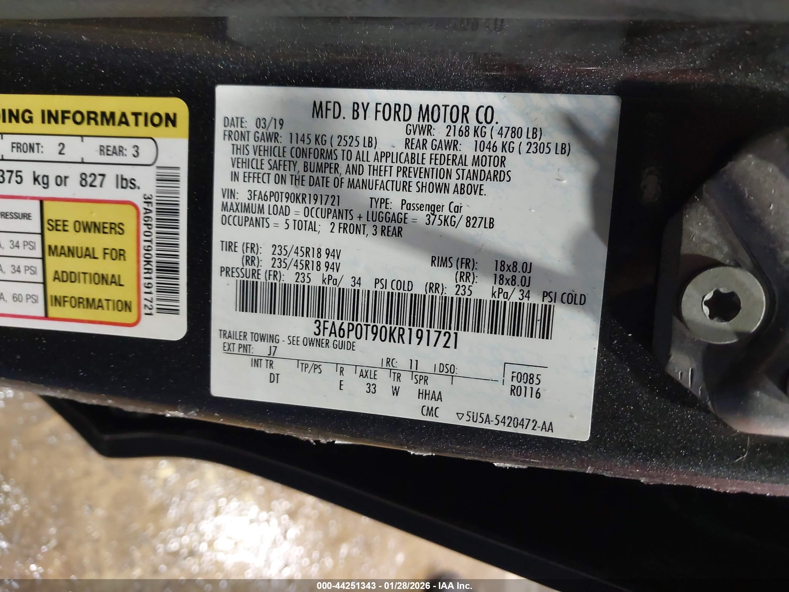 FORD FUSION image 9